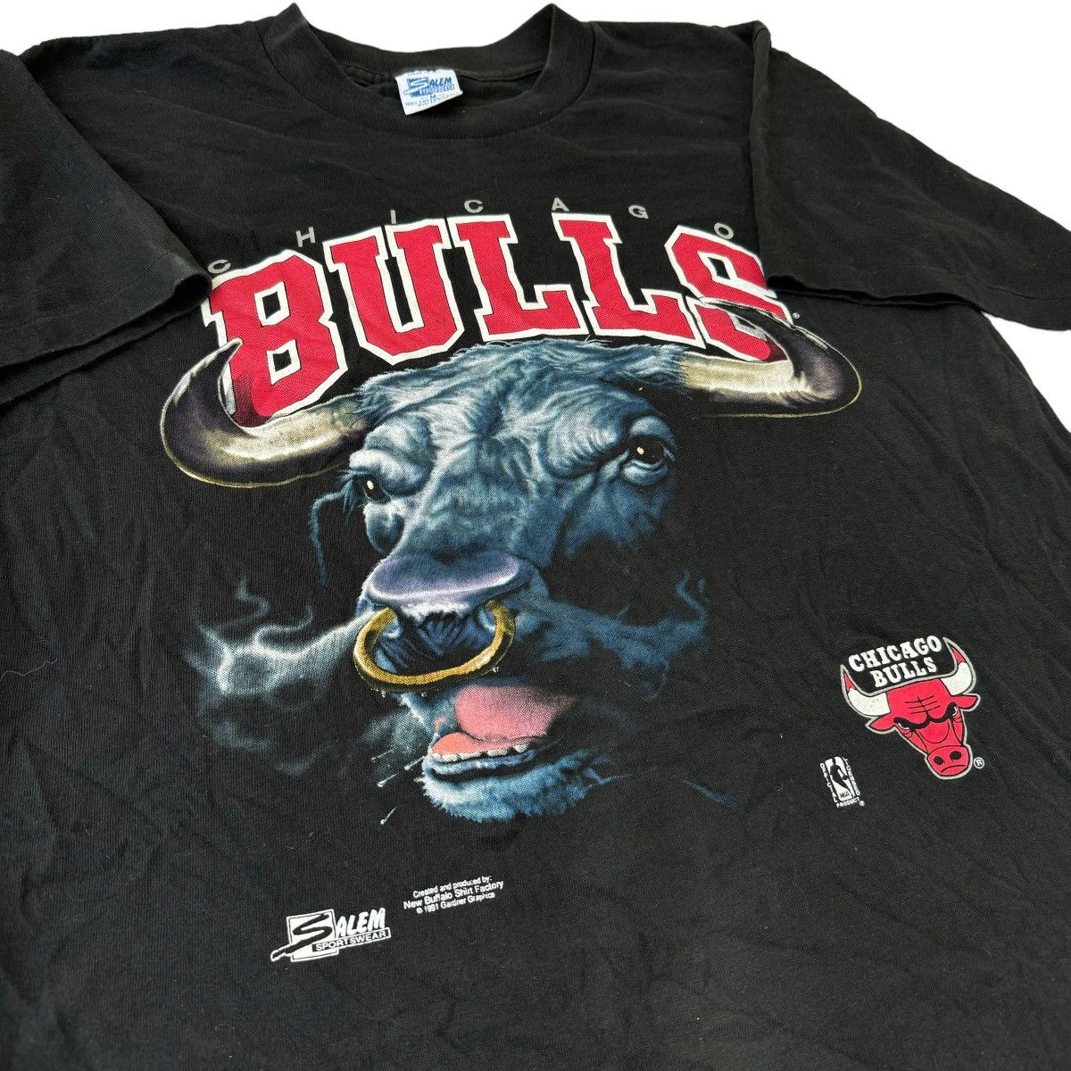 NBA × Salem Sportswear × Vintage RARE 1991 USA MADE SALEM CHICAGO BULLS GRAPHIC TEE SHIRT Size US M / EU 48-50 / 2 - 4 Thumbnail