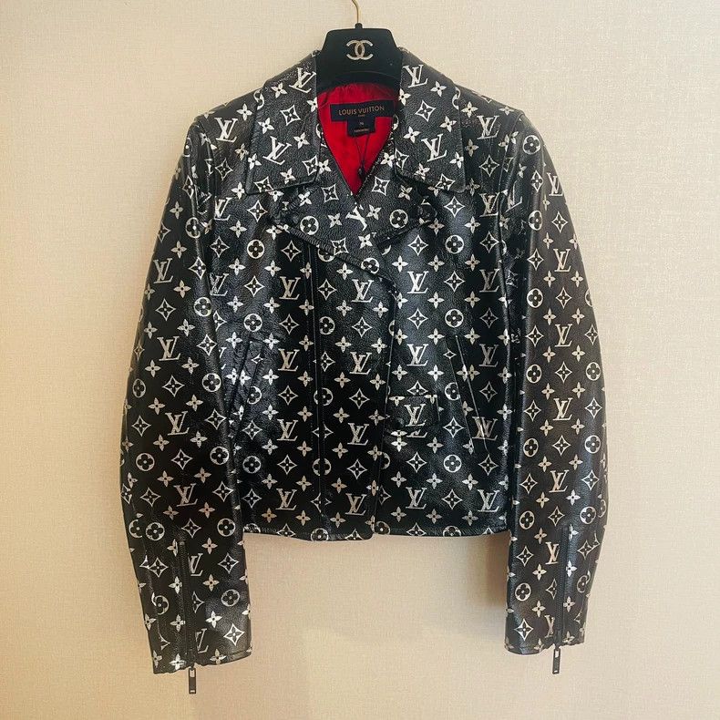 Louis Vuitton Louis Vuitton size 36 jacket 2503-Nextarrow Size US M / EU 48-50 / 2 - 1 Thumbnail