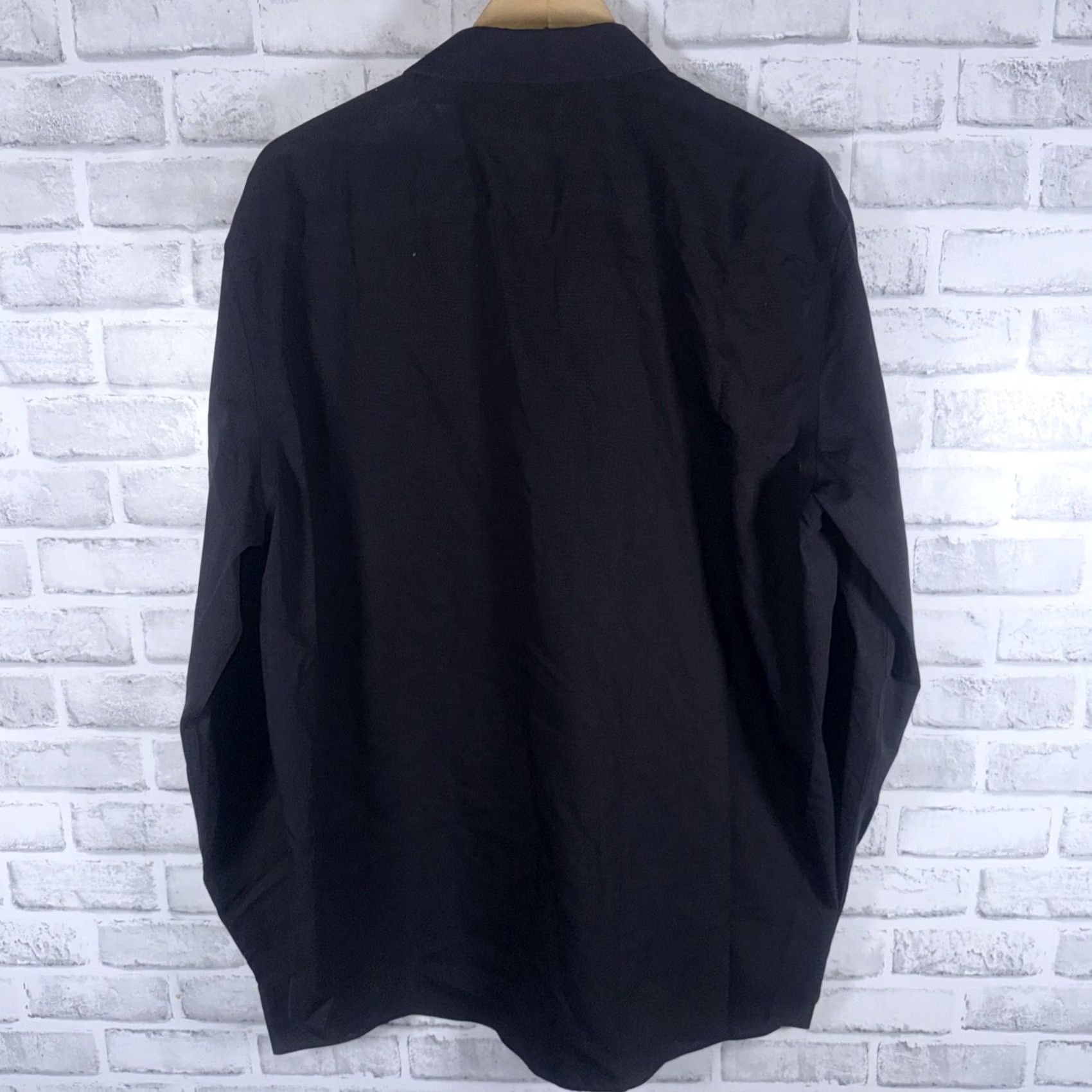 UNTUCKit UNTUCKit Black Long Sleeve Button-Up Shirt XL Mens WRINKLE FREE Size US XL / EU 56 / 4 - 4 Thumbnail