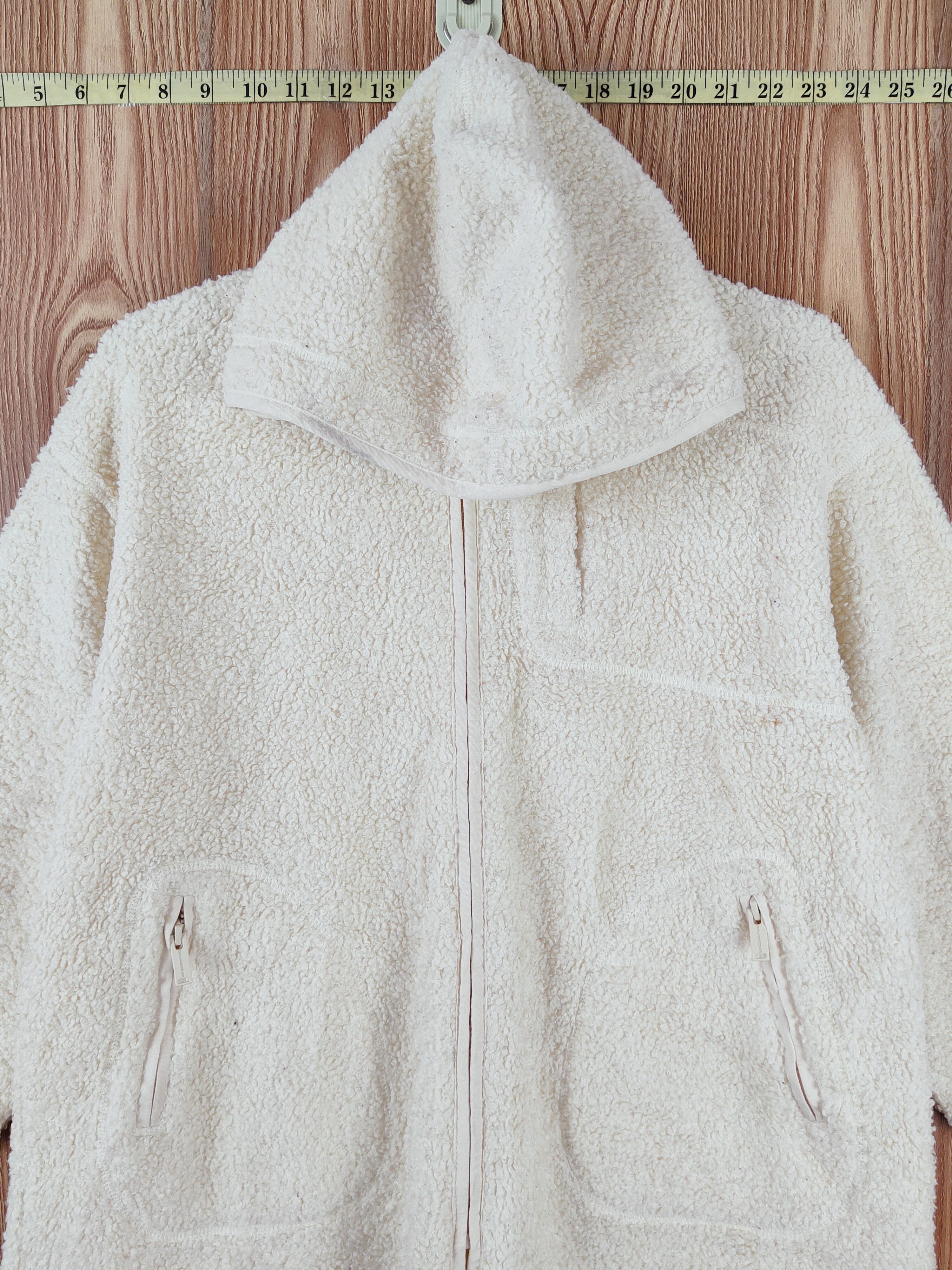 GU × Undercover GU ❌ Undercover Ivory Fur Hoodie Sweater COLLABORATION STUFF Size L / US 10 / IT 46 - 2 Thumbnail