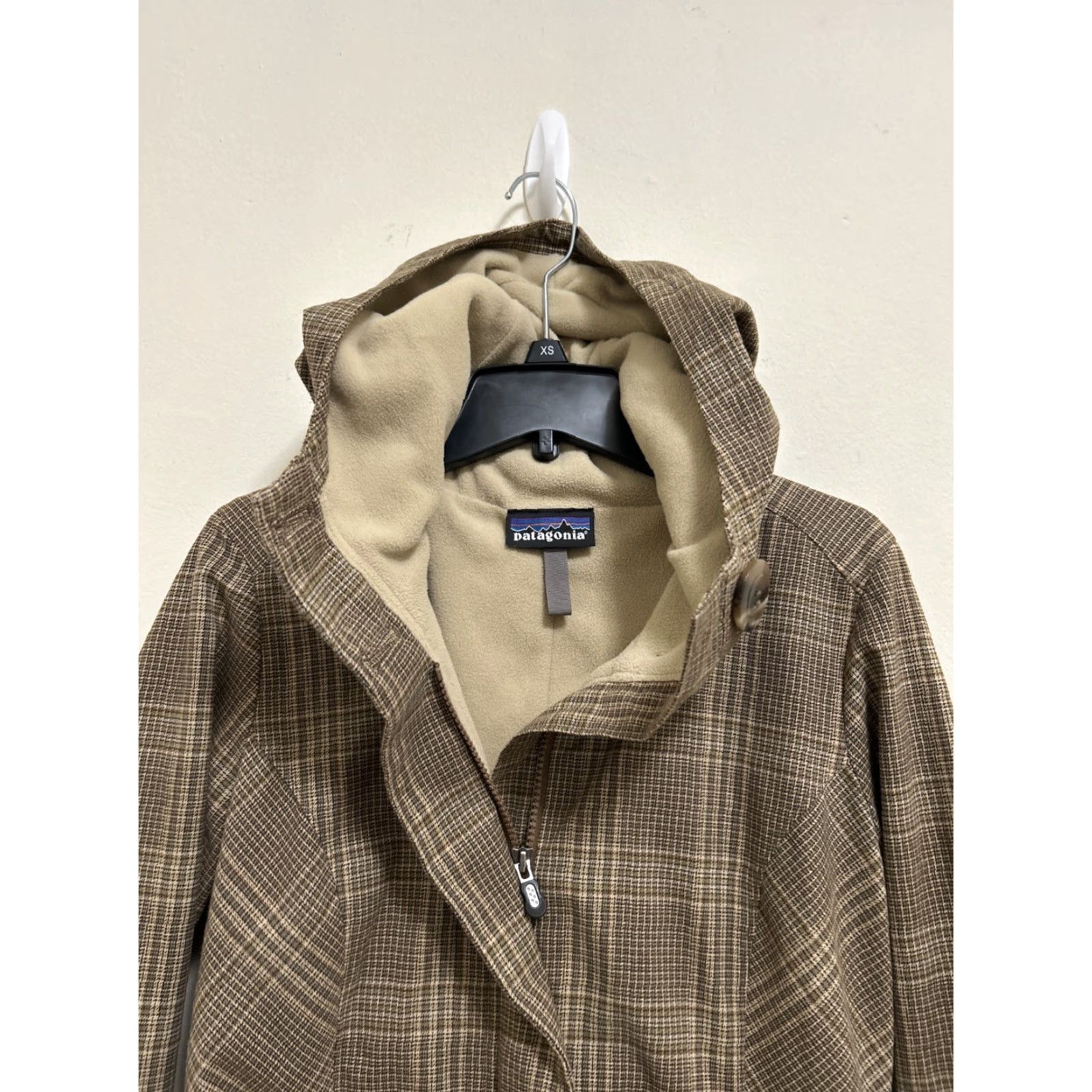 Patagonia VINTAGE Patagonia Darya Jacket Womens XS Beige Plaid Windproof Fleece Lined Polartec 27495 Size XS / US 0-2 / IT 36-38 - 4 Thumbnail