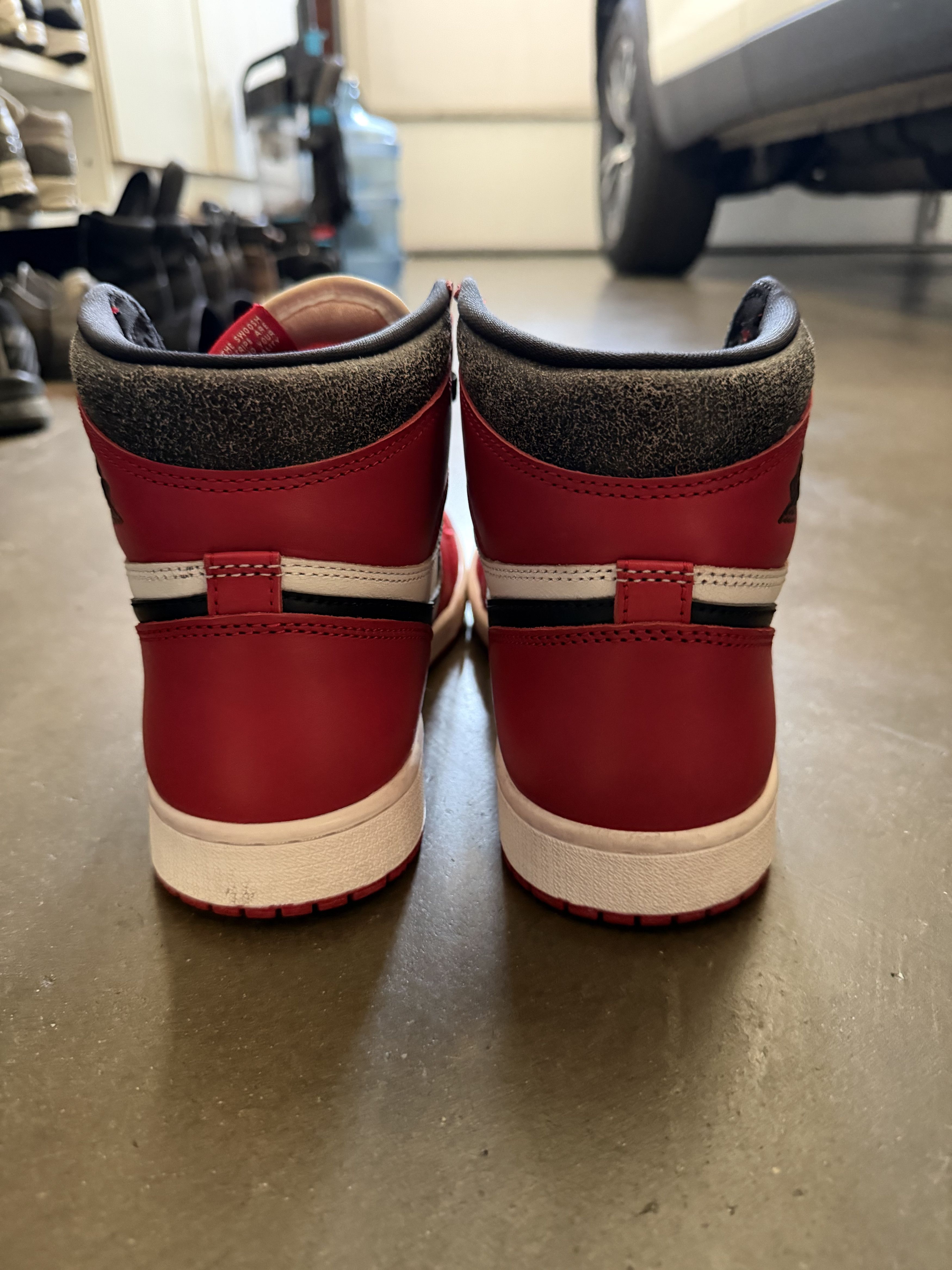 Jordan Brand Jordan 1 Chicago Lost and Found Size US 10 / EU 43 - 14 Thumbnail