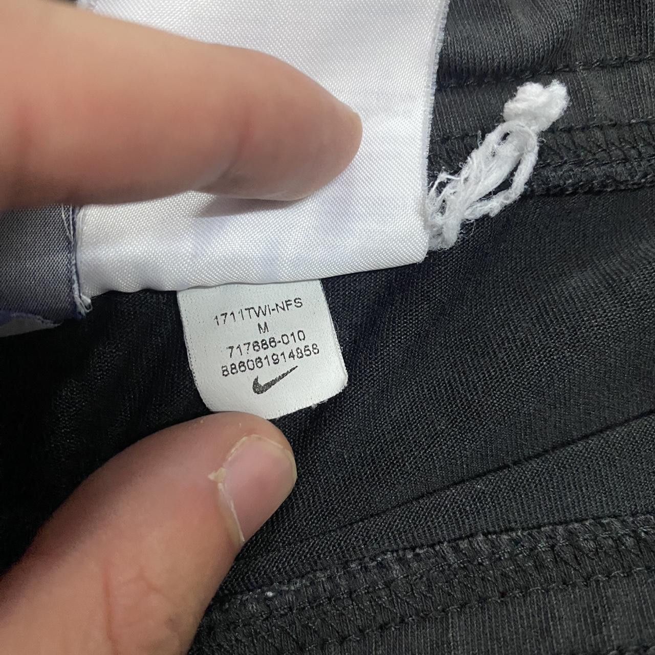 Nike Black Nike sportswear shorts y2k 2000s vintagesummer Size US 32 / EU 48 - 3 Thumbnail