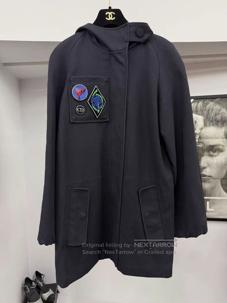 Dior Dior Blue and black badge embroidered hooded windbreaker j Size XXS / US 00 / IT 34 - 1 Thumbnail