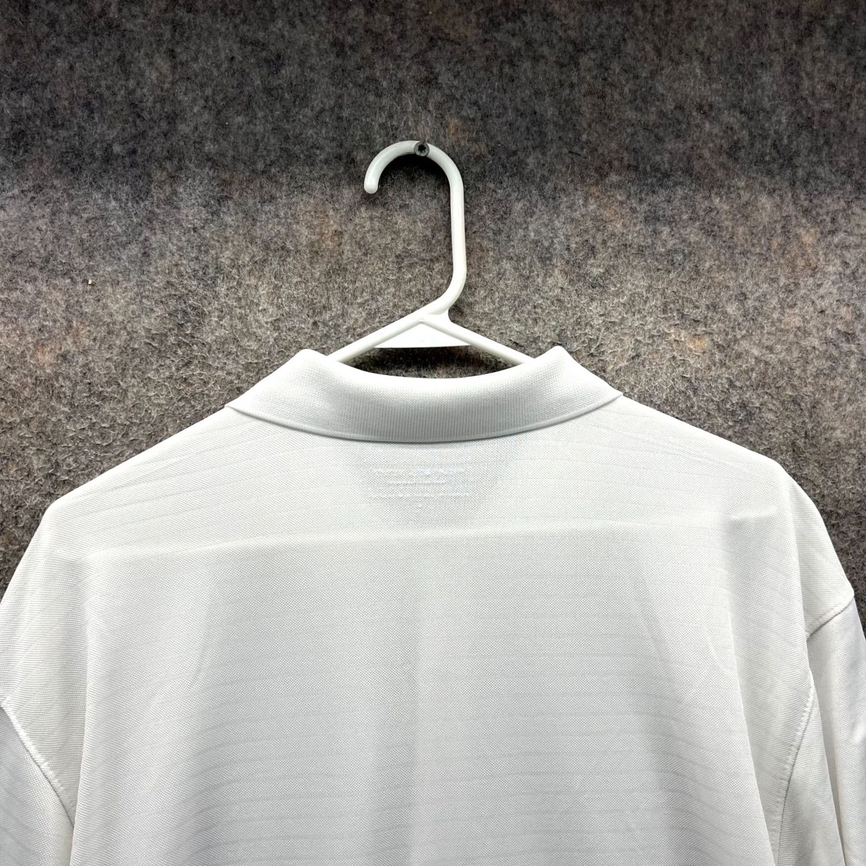 Vineyard Vines Vineyard Vines Polo Shirt Mens Large White Preppy Polyester Golf Casual Striped Size US L / EU 52-54 / 3 - 3 Thumbnail