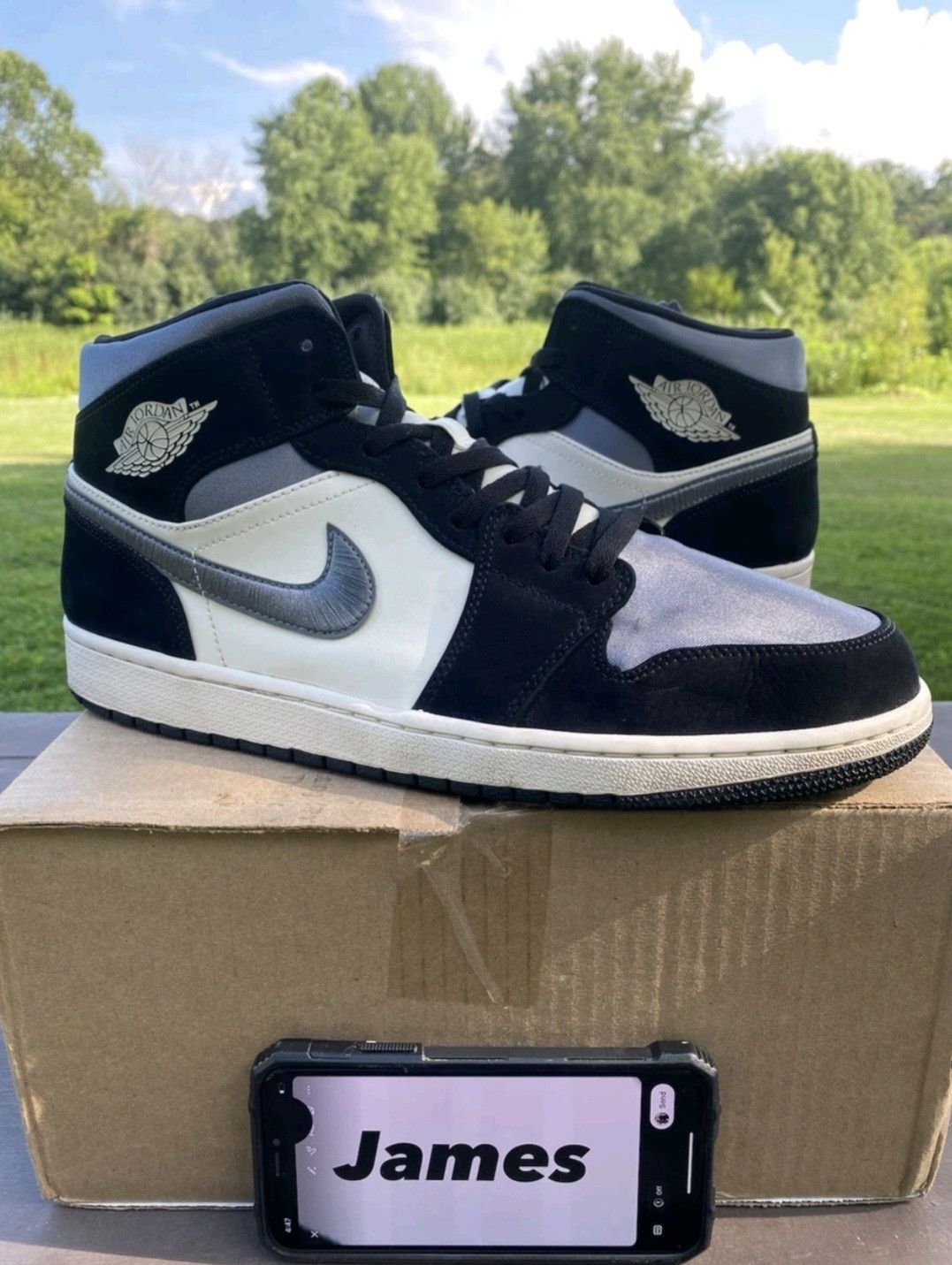 Jordan Brand Nike Air Jordan Retro 1 Mid Se Satin Smoke Grey Size 13 Men Size US 13 / EU 46 - 1 Thumbnail