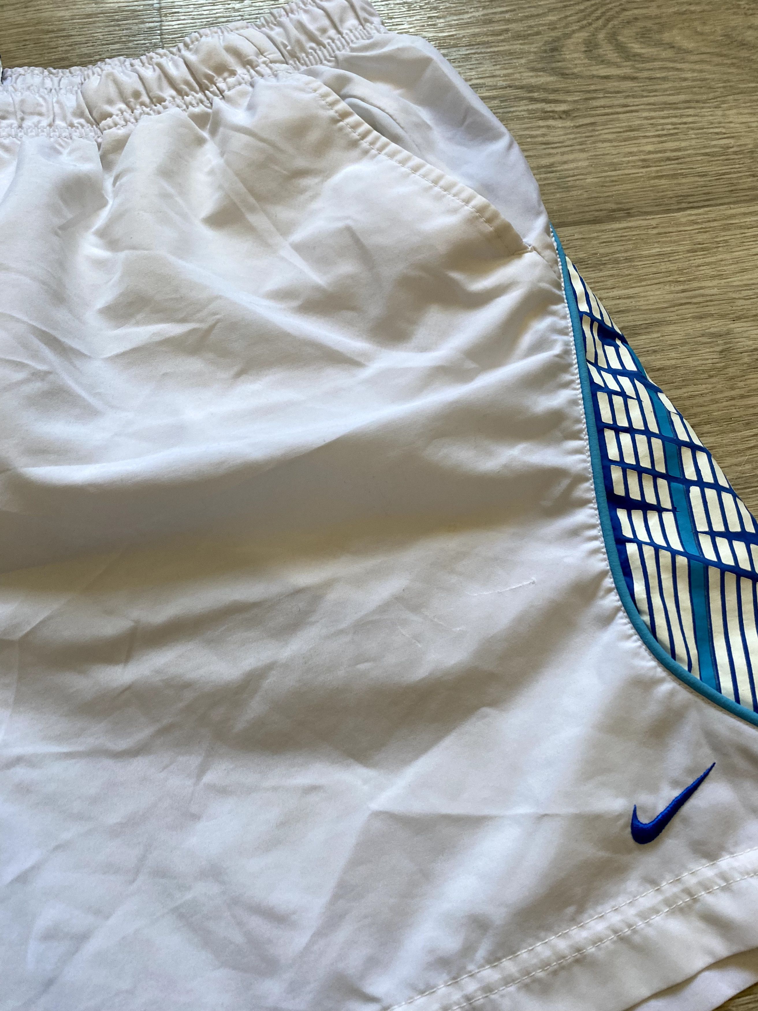Nike Vintage 2000s Nike White Shorts TN Streetwear Y2K Size US 34 / EU 50 - 4 Thumbnail