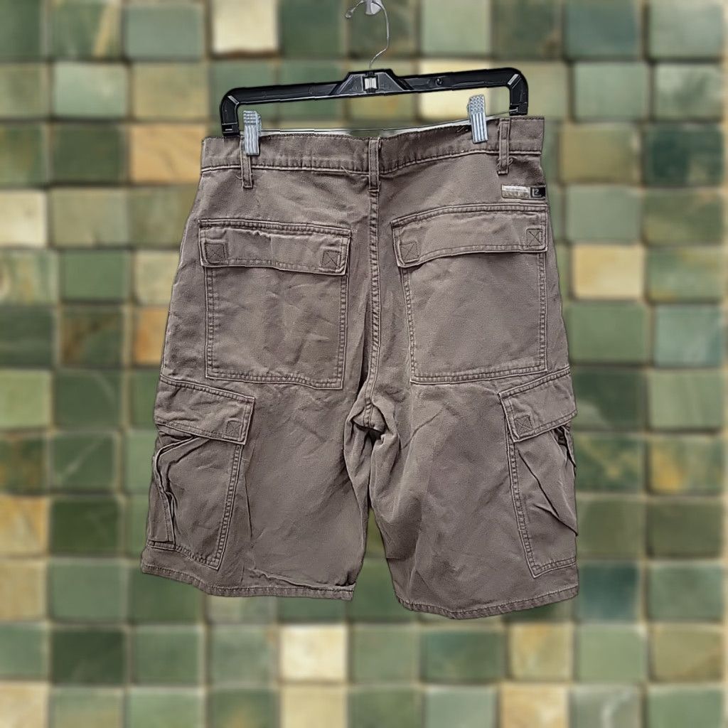 Levi's VINTAGE Levis Khakis Shorts Mens 32 Cargo Workwear Skater Casual Flat Front Brown Cotton Canvas Pockets 90s Mens Size US 32 / EU 48 - 1 Thumbnail