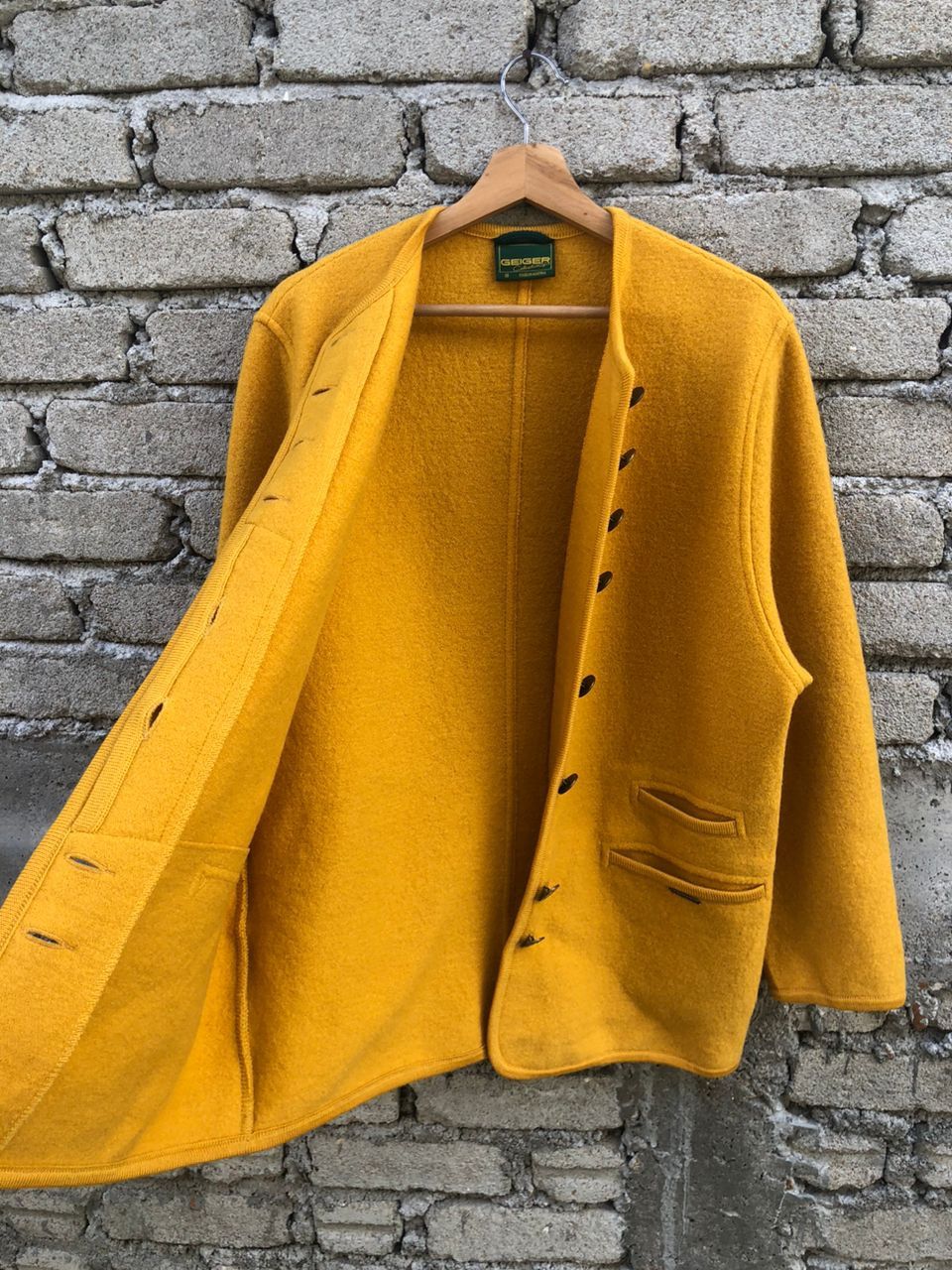Kurt Geiger Vintage Geiger Wool Yellow Button Jacket Size M / US 6-8 / IT 42-44 - 3 Thumbnail