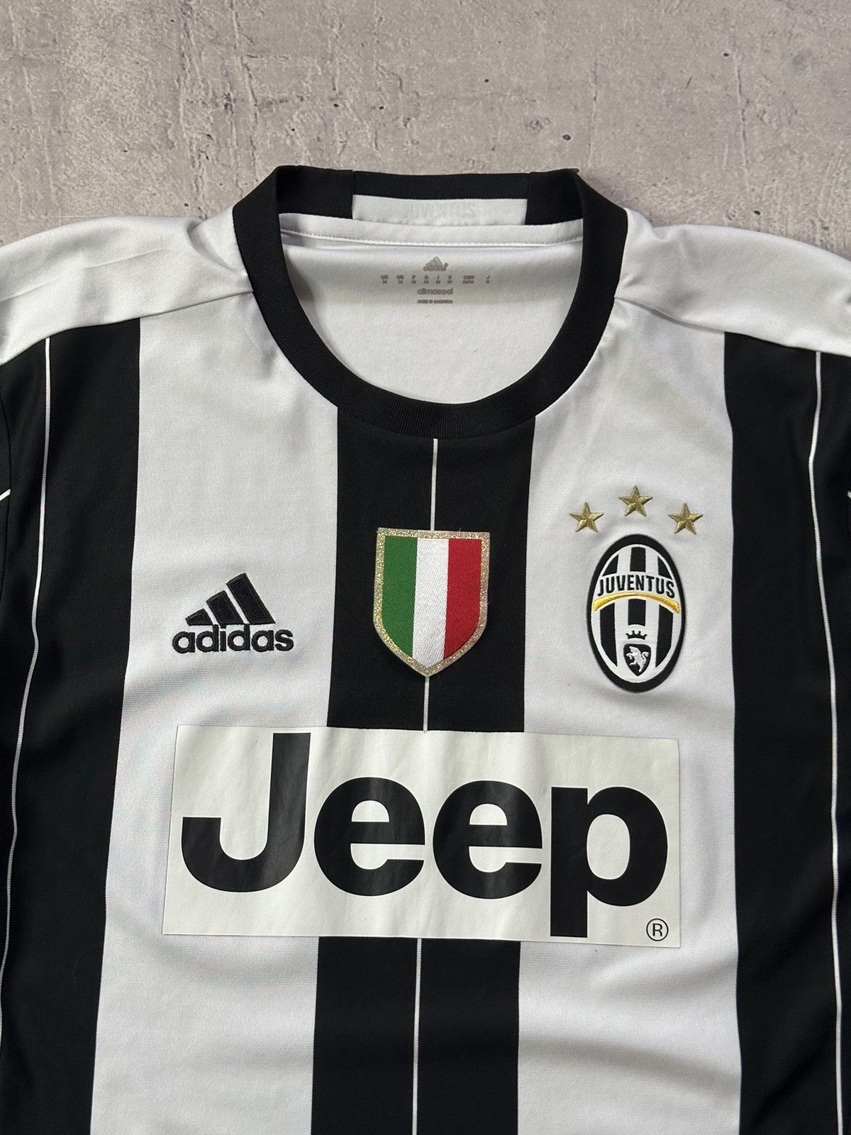 Adidas FC Juventus 2015 Home Adidas Football Shirt Size US M / EU 48-50 / 2 - 3 Thumbnail