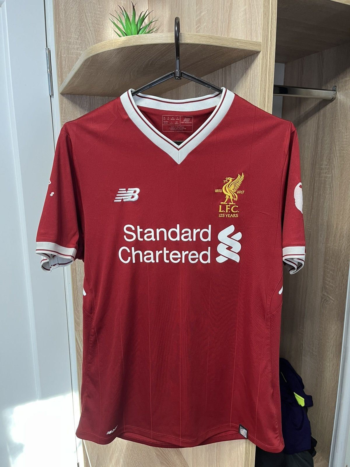 New Balance Liverpool jersey season 17/18 size M #11 Size US M / EU 48-50 / 2 - 1 Thumbnail