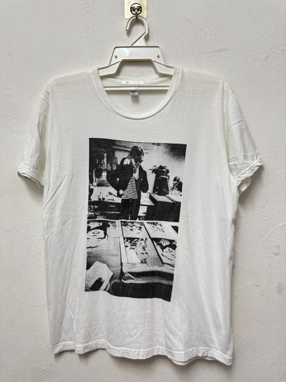 Andy Warhol Andy Warhol Photo tee Black n White Photographer art Tshirt Size US M / EU 48-50 / 2 - 1 Thumbnail