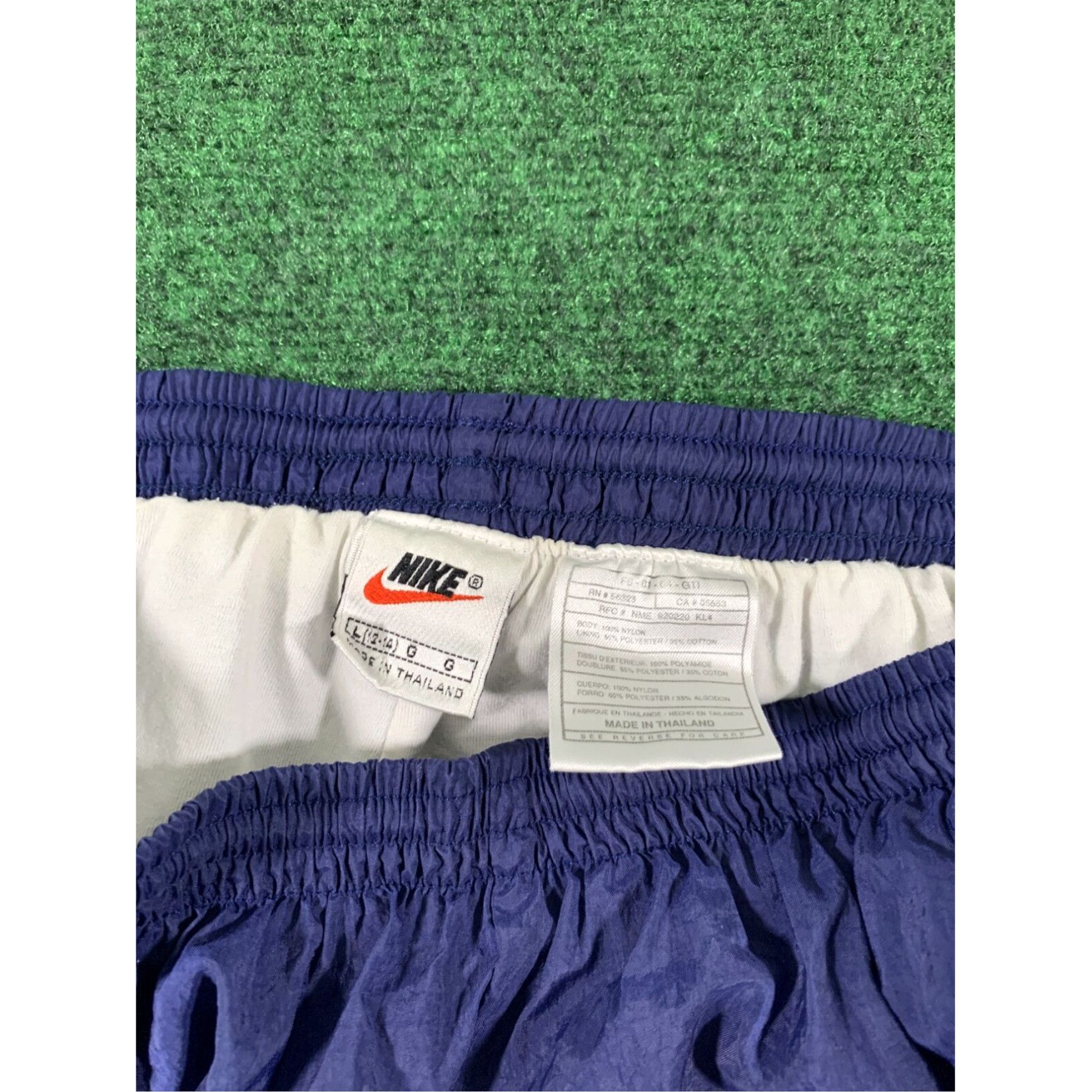 Nike Vintage 90s Nike Navy Silver Tag Running Pants Mens L Navy Nylon Joggers Size US 36 / EU 52 - 4 Thumbnail