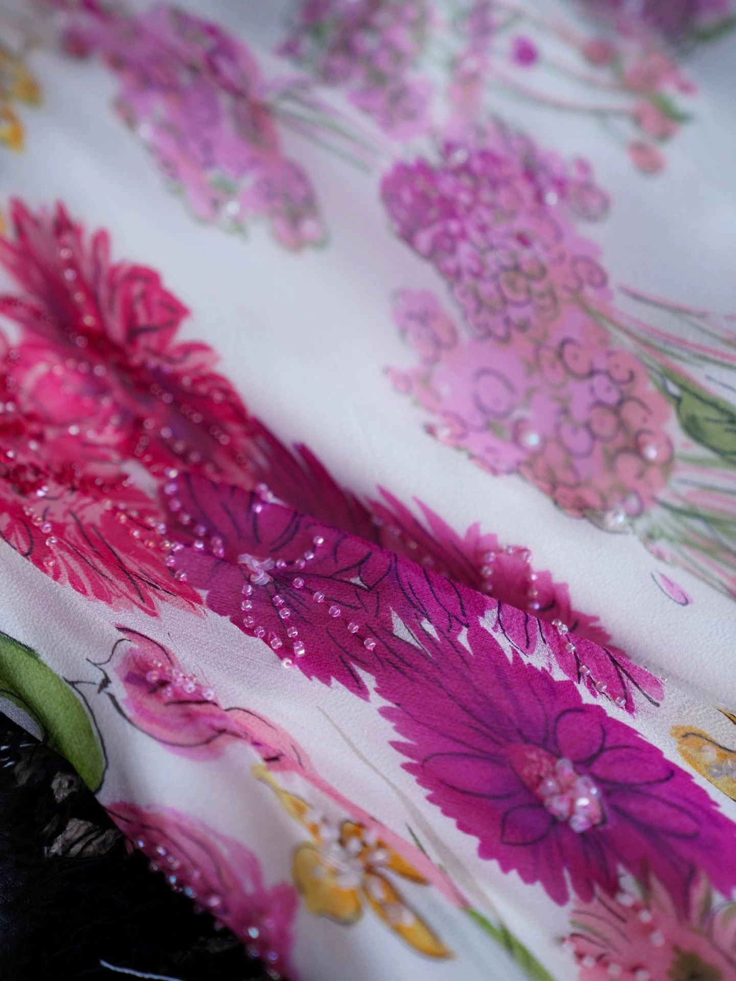 Vintage UK Vintage Beaded Silk Floral Sleeveless Dress Size S / US 4 / IT 40 - 7 Thumbnail