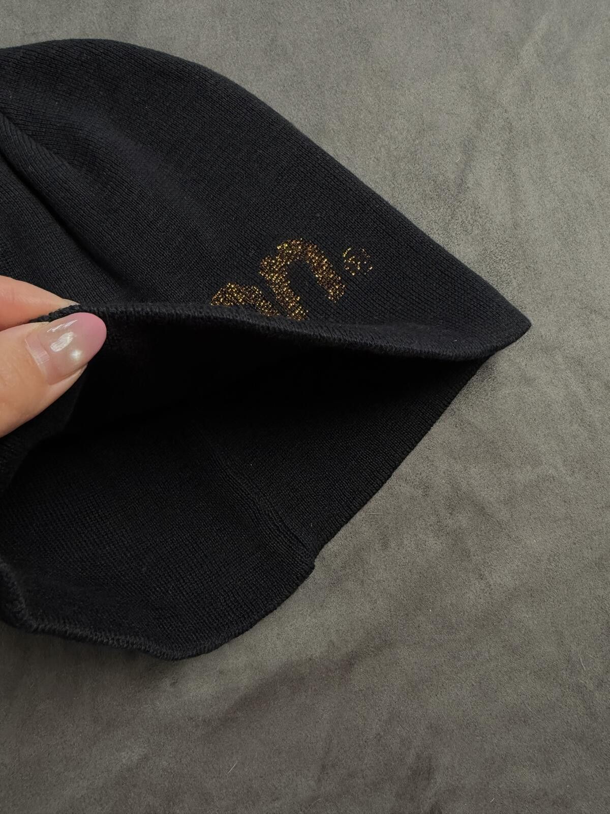 Vanson Leathers Vtg Vanson Leathers Gold Graphic No Cuff Knit Beanie Hat Blk Size ONE SIZE - 4 Thumbnail