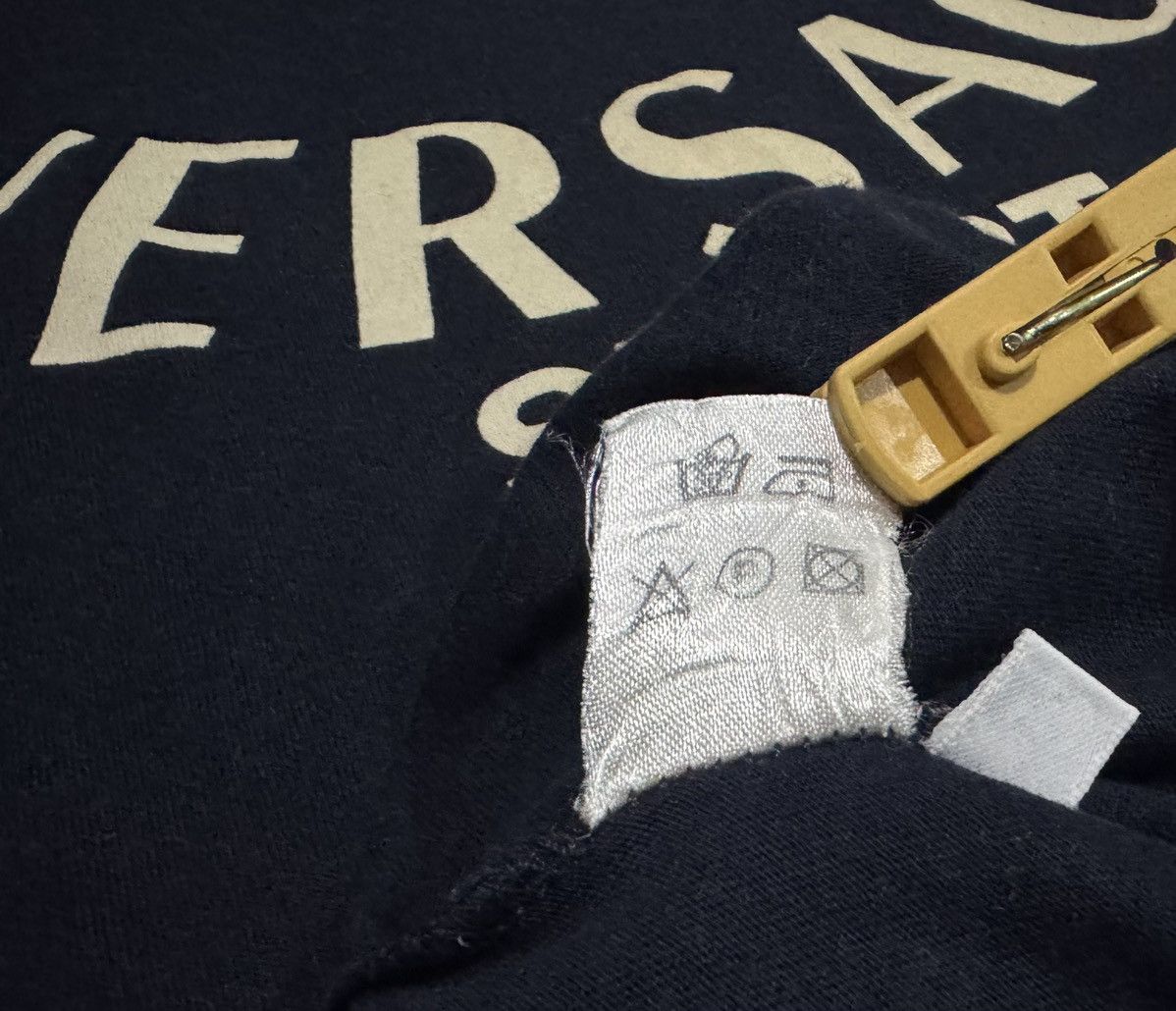 Versace Vintage Versace Sport Spell Out Big Logo Size US M / EU 48-50 / 2 - 5 Thumbnail
