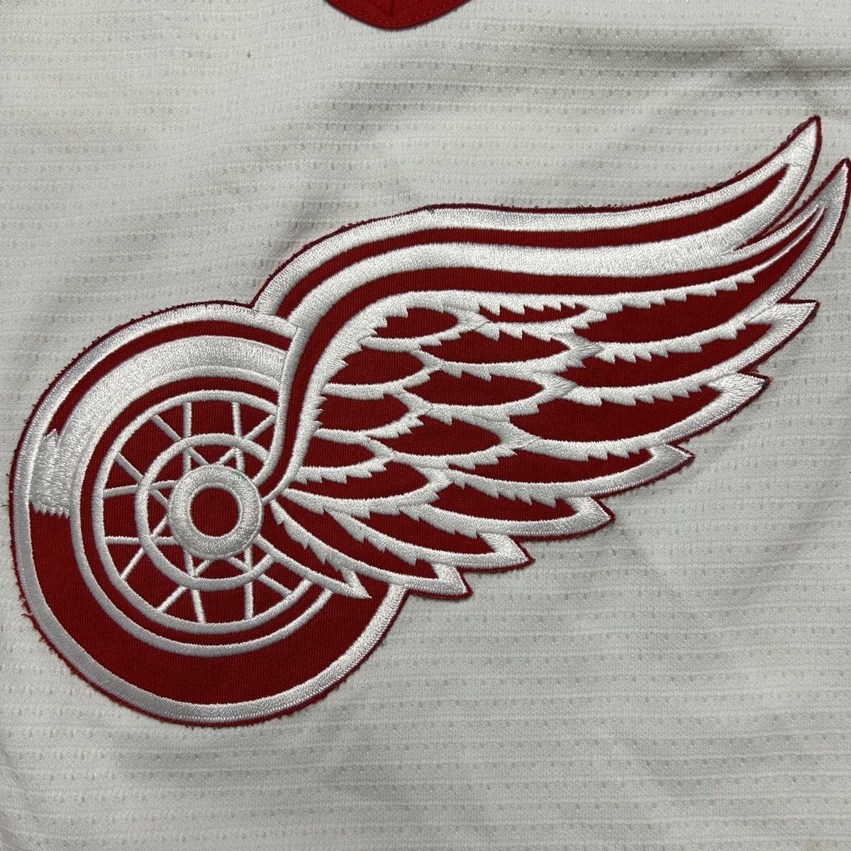 NHL × Nike × Red Wing Vintage Nike 90s Detroit Red Wings NHL hockey jersey Size US XXS / EU 40 - 4 Thumbnail