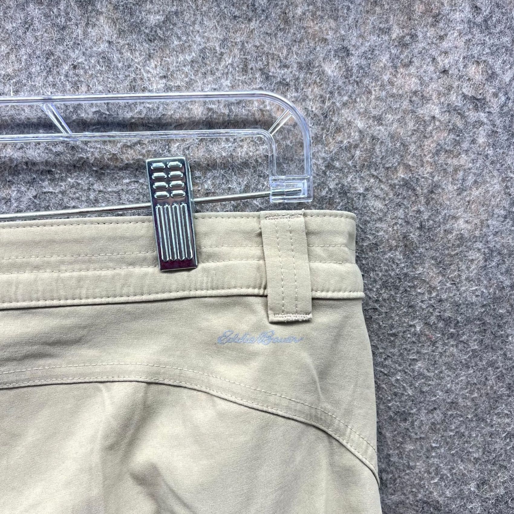 Eddie Bauer VINTAGE? No — Eddie Bauer Pants Womens 4 Beige Capri Knit Stretch Flat Front Casual Travel Regular Size 27" / US 4 / IT 40 - 3 Thumbnail