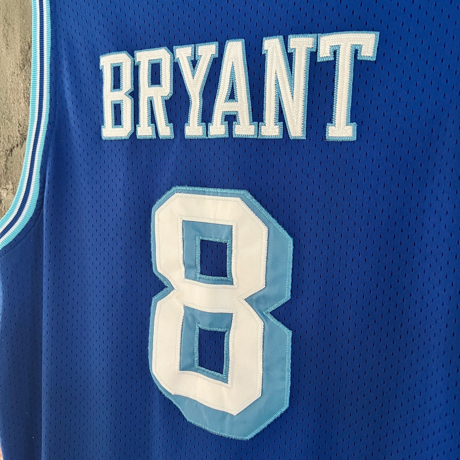 Mitchell & Ness Kobe Bryant Mitchell & Ness Lakers 1996-1997 Jersey M 21x30 Size US M / EU 48-50 / 2 - 8 Thumbnail