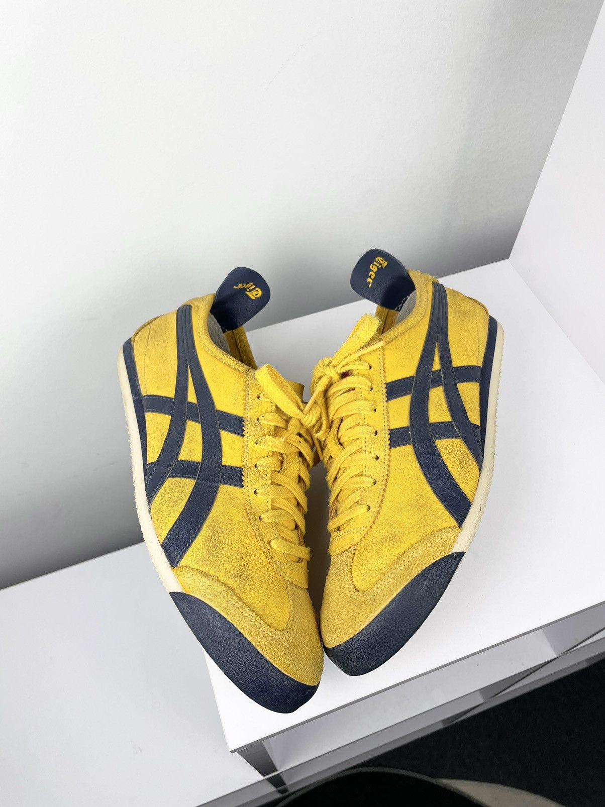 Onitsuka Tiger Vintage Asics Onitsuka Tiger Mexico 66 Yellow Flats Sneakers Size US 9 / EU 42 - 1 Thumbnail