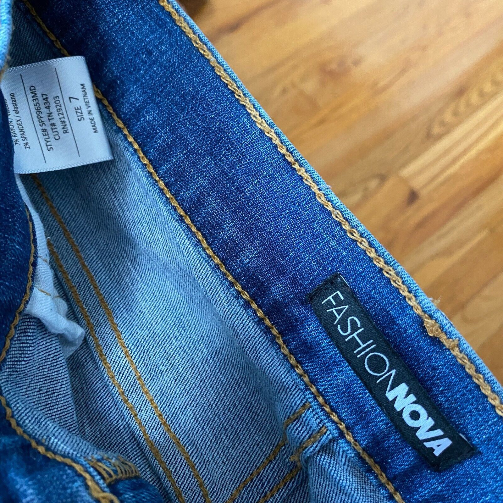 Other Fashion Nova Smiley Distressed Jean Medium Wash Raw Hem Size 27" / US 4 / IT 40 - 5 Thumbnail