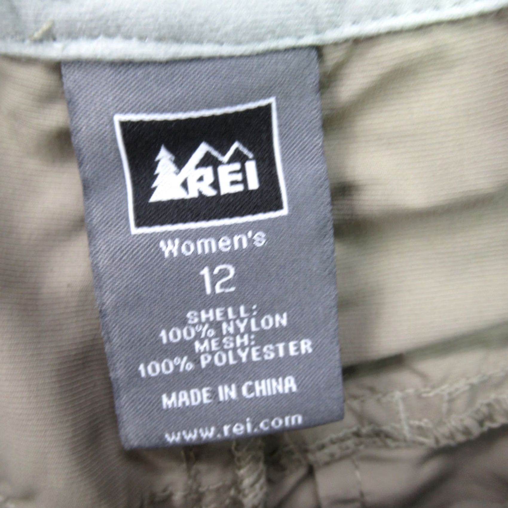 Vintage REI Shorts Womens 12 Pockets Lightweight Outdoors Hiking Cargo Brown Size 34" / US 12 / IT 48 - 3 Thumbnail
