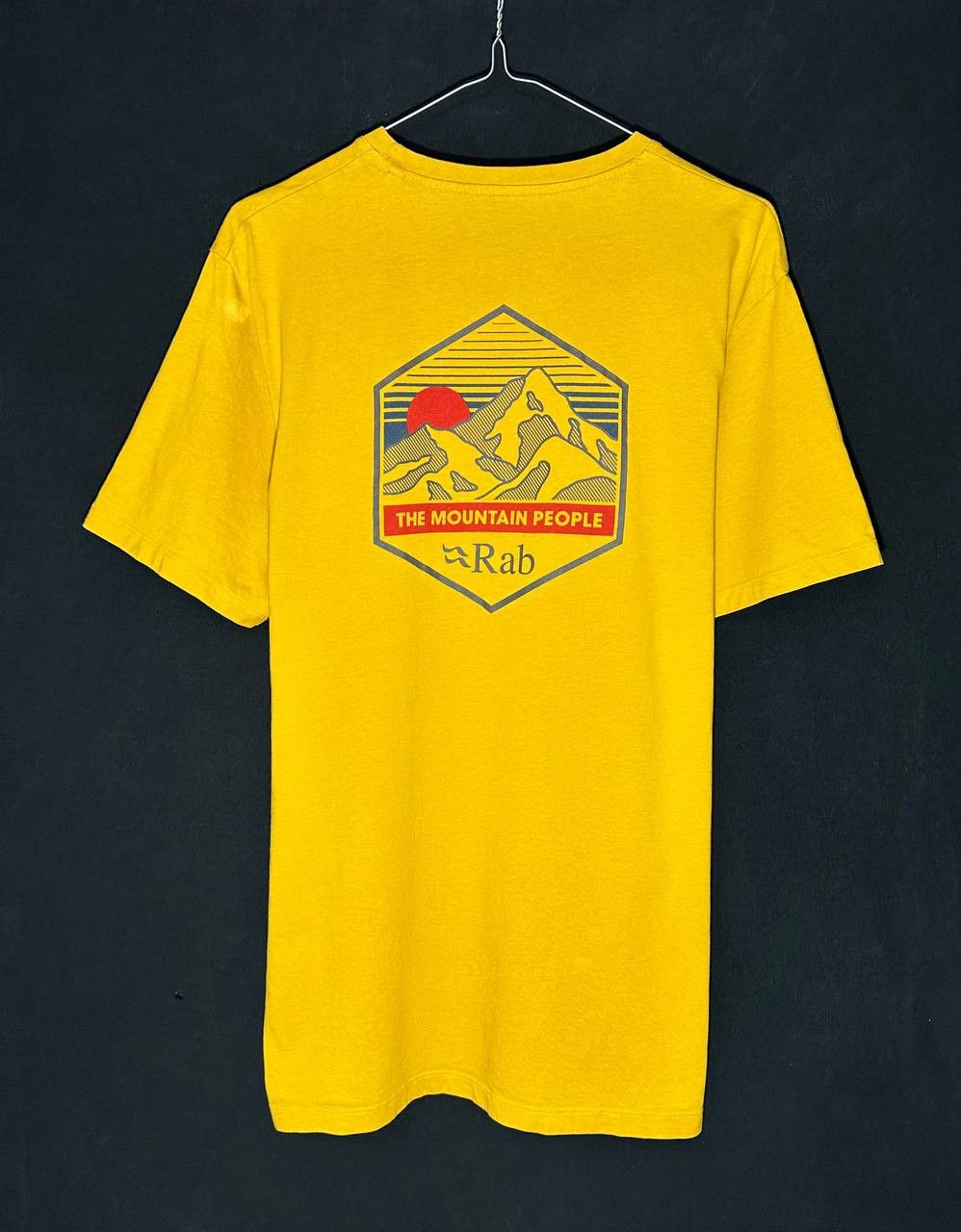 Rab × The Mountain RAB Stance Mountain Peak mustard T-Shirt Sahara Camping Hike Size US L / EU 52-54 / 3 - 1 Thumbnail