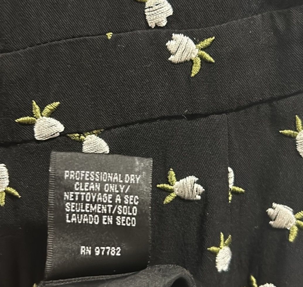 Jil Stuart JILL STUART Black Floral Embroidery V-Neck Mini Sheath Dress Size XS / US 0-2 / IT 36-38 - 9 Thumbnail