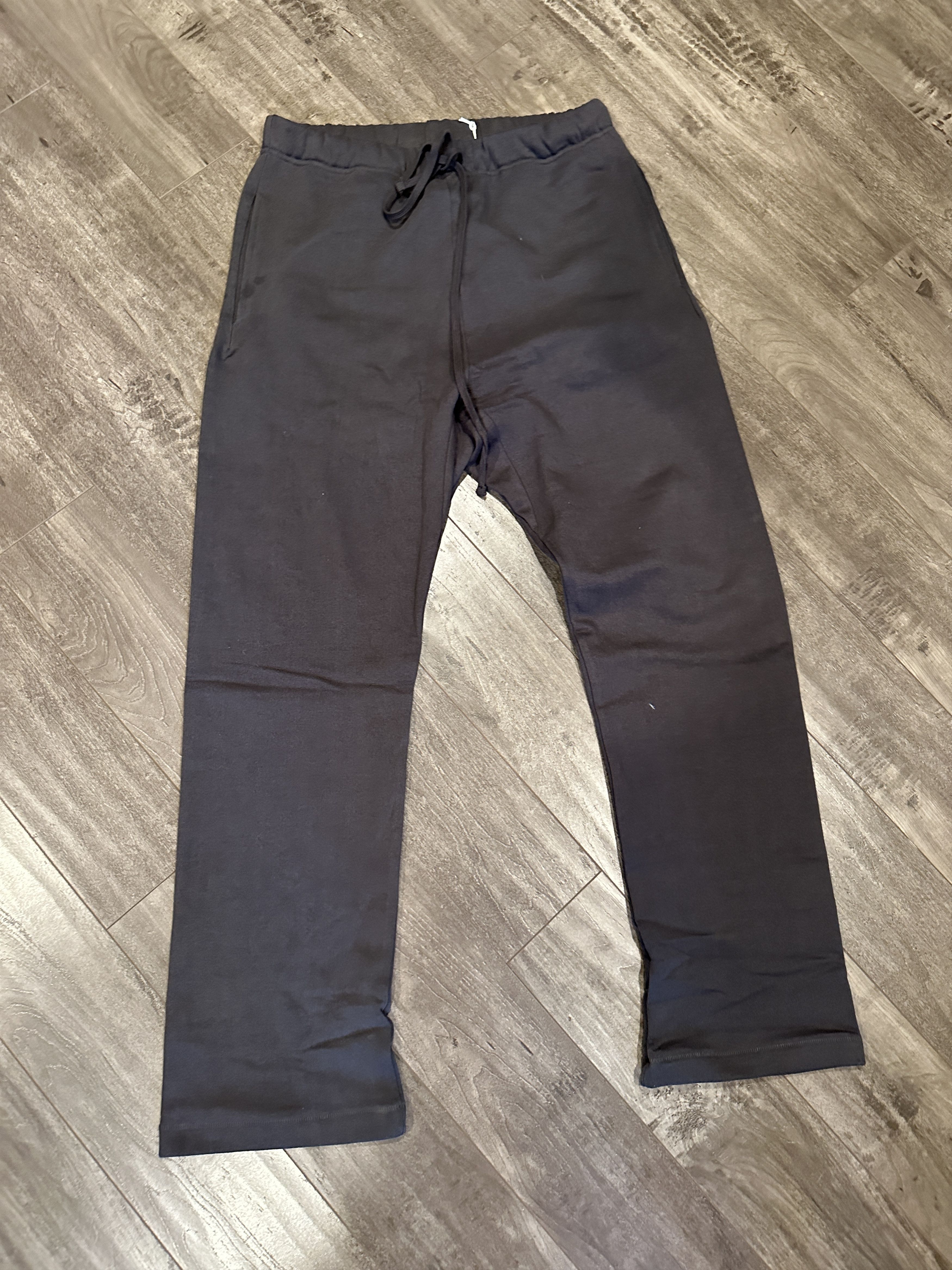 MNML mnml relaxed sweatpants Grailed