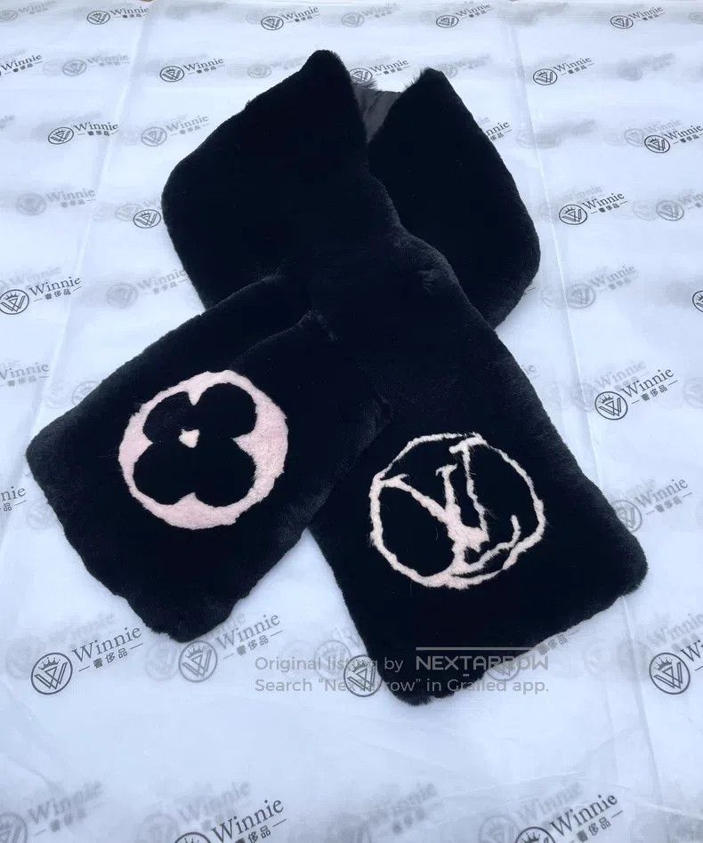 Louis Vuitton Louis Vuitton Black pink jacquard logo fur scarf Size ONE SIZE - 1 Thumbnail
