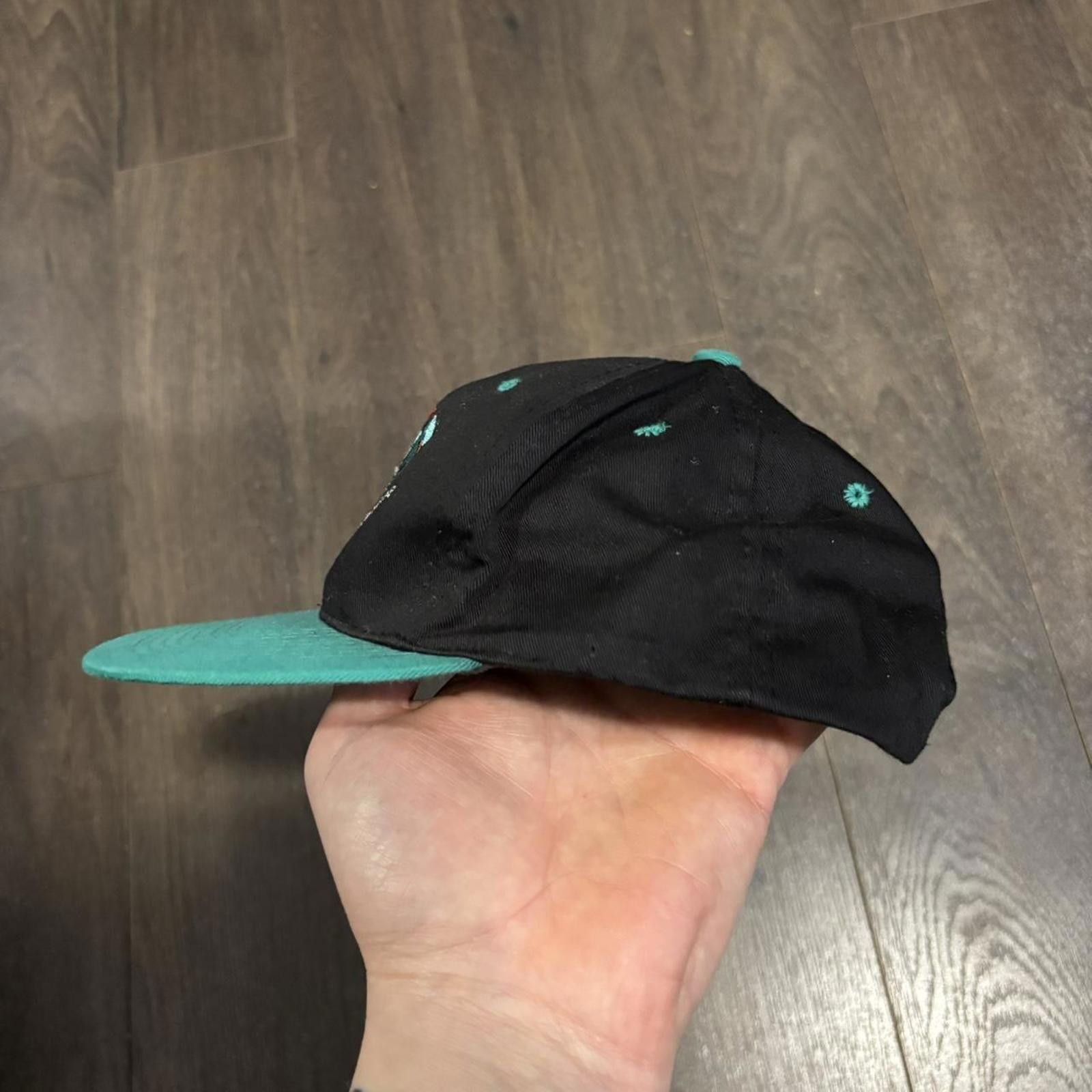 NBA Vintage Vancouver grizzlies kids snap back hat 1994 Size ONE SIZE - 4 Thumbnail