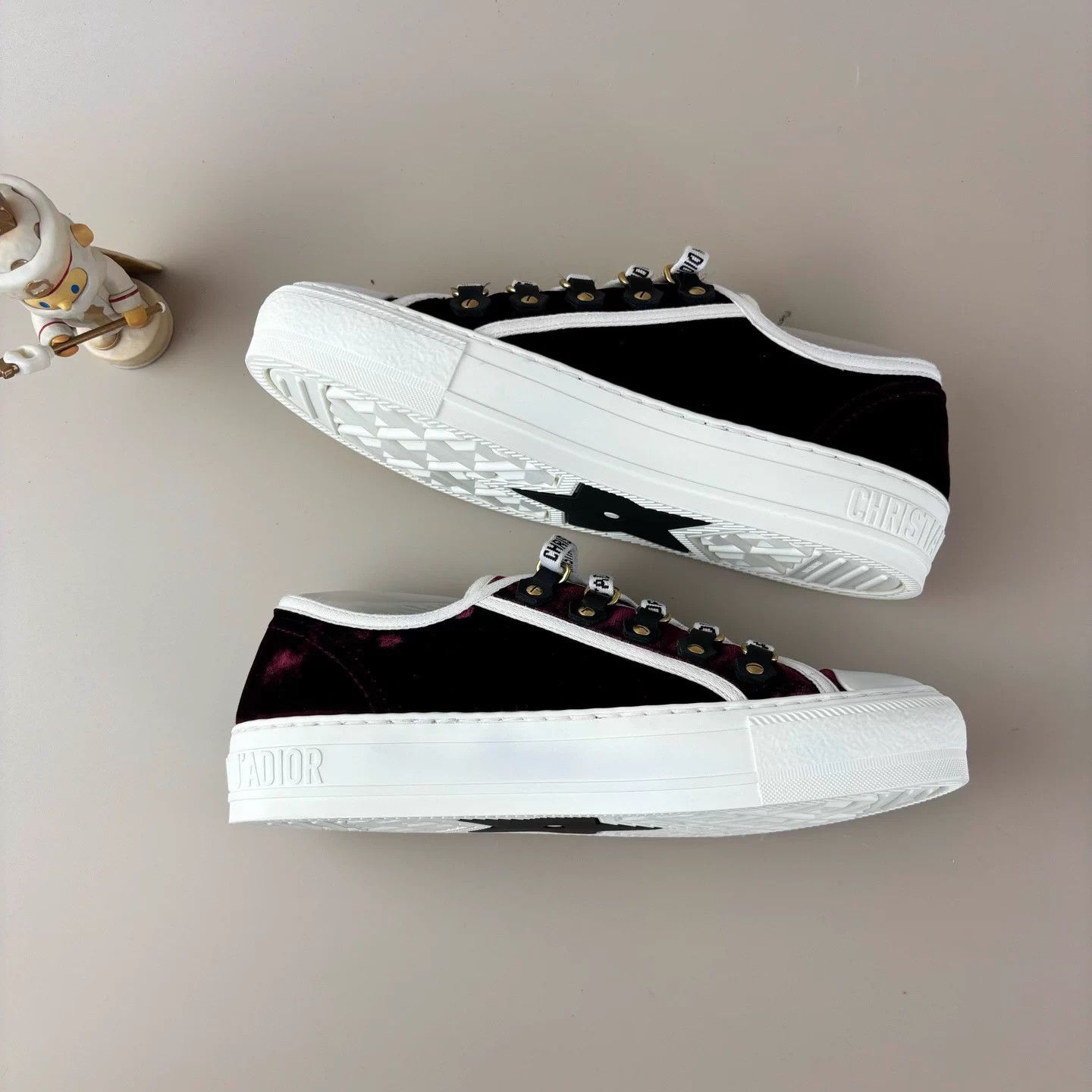 Dior Dior Burgundy Mink Fur Logo Strap Sneakers 36.5 Size US 5.5 / IT 35.5 - 6 Thumbnail