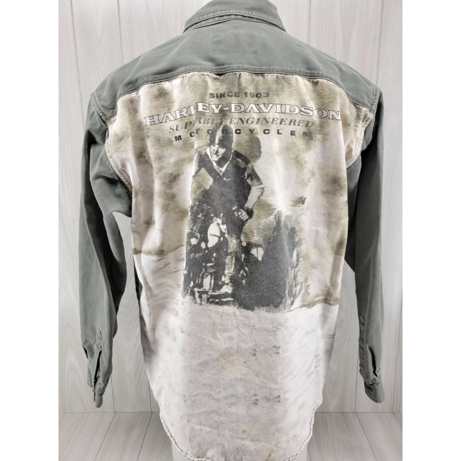 Harley Davidson VINTAGE Harley-Davidson Button-Down Shirt Mens XL Green Canvas Motorcycle Graphic Shirt Mens XL Promotional? (Note: This line is not acceptable) Size US XL / EU 56 / 4 - 2 Thumbnail