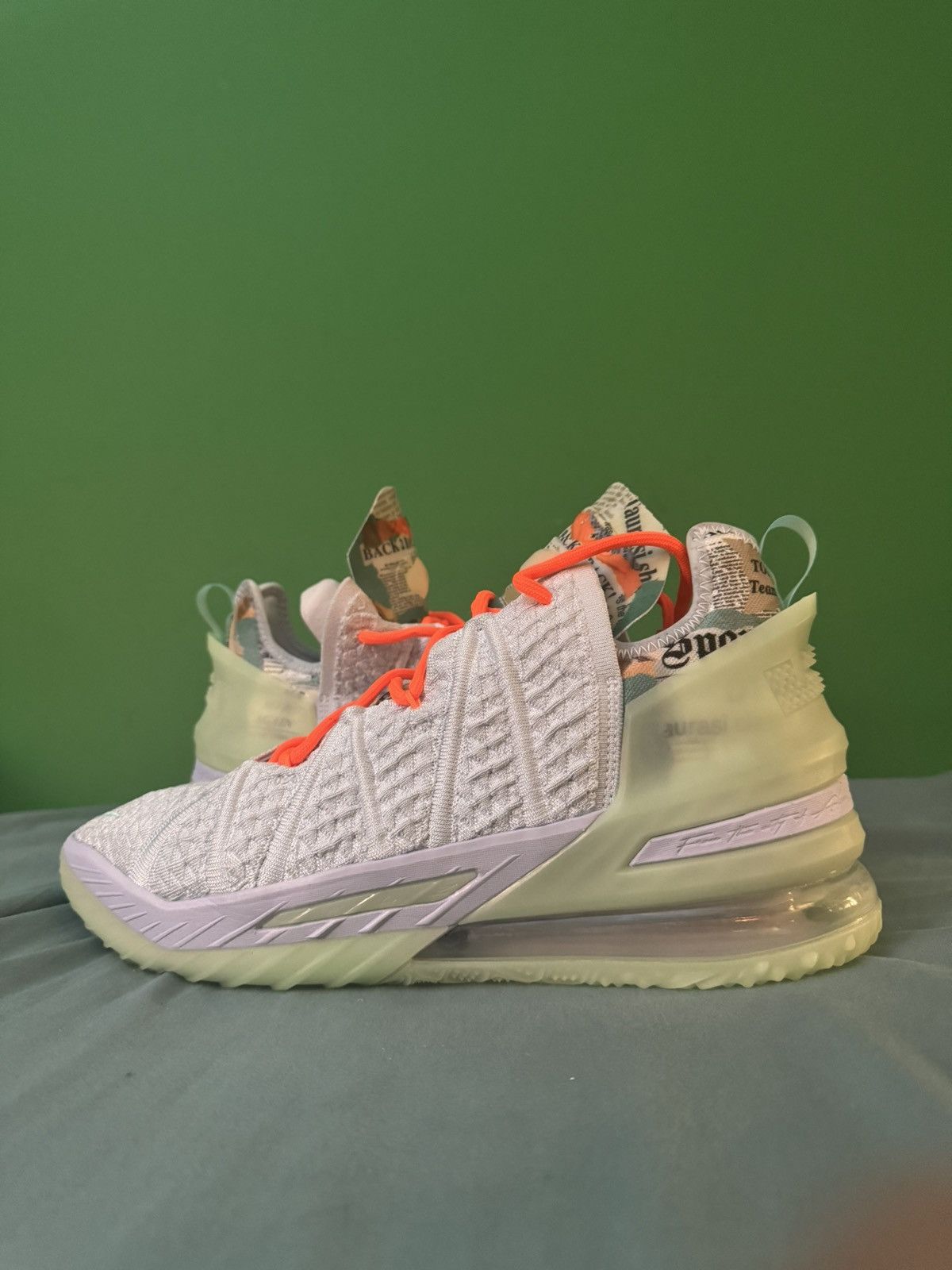 Nike Nike LeBron 18 Diana Taurasi 2021 Size US 11 / EU 44 - 1 Thumbnail