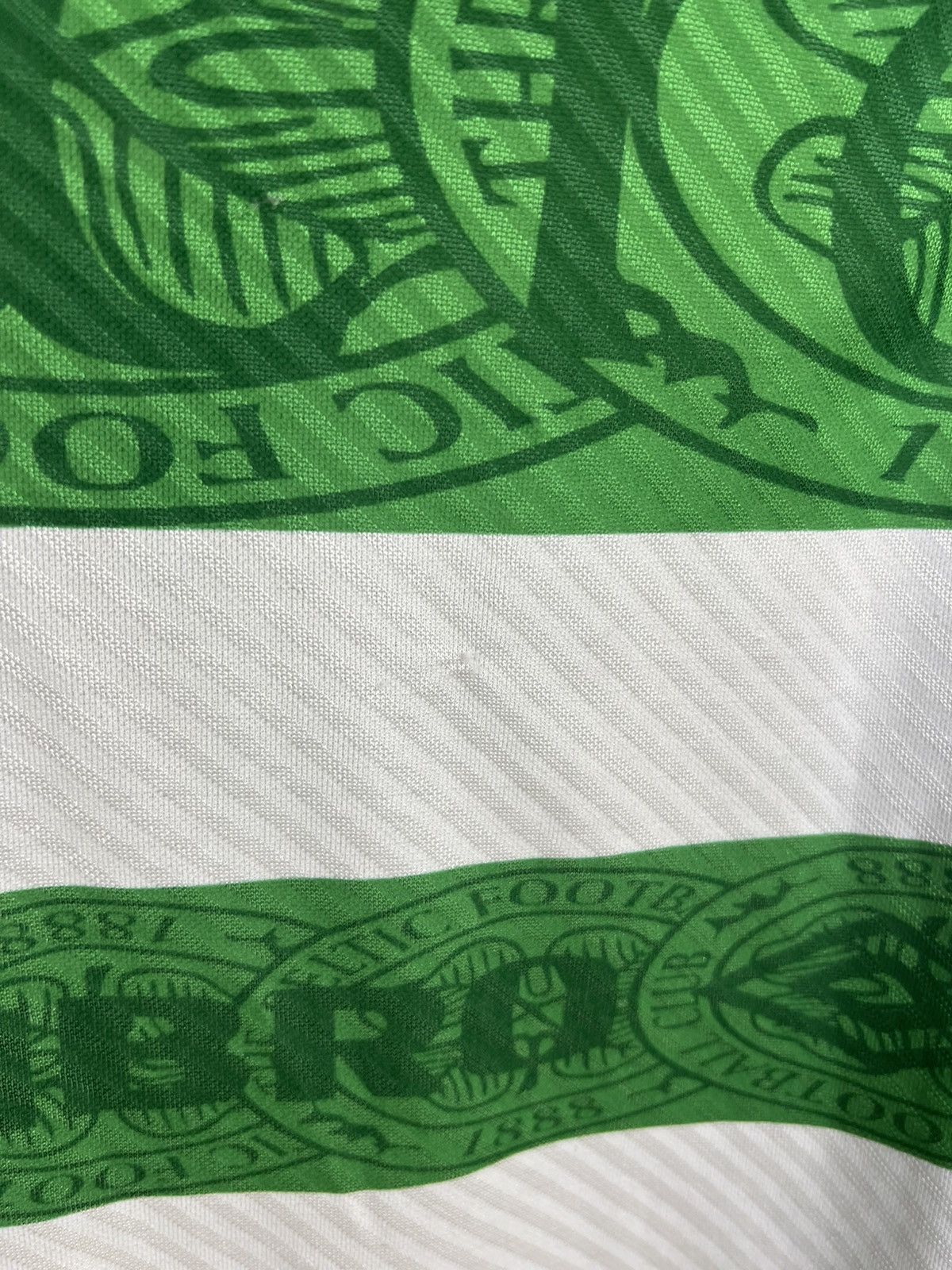 Umbro Soccer Jersey Umbro Celtic 1995/97 Retro Vintage Shirt Size US L / EU 52-54 / 3 - 8 Thumbnail