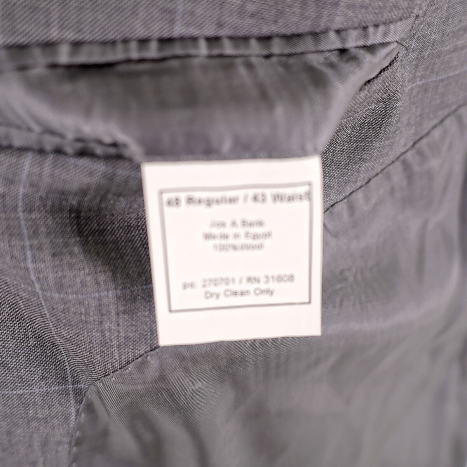 Jos. A. Bank Jos A Bank Signature Tailored Fit Wool 2 Button 2 Piece Suit Size 44R - 13 Thumbnail
