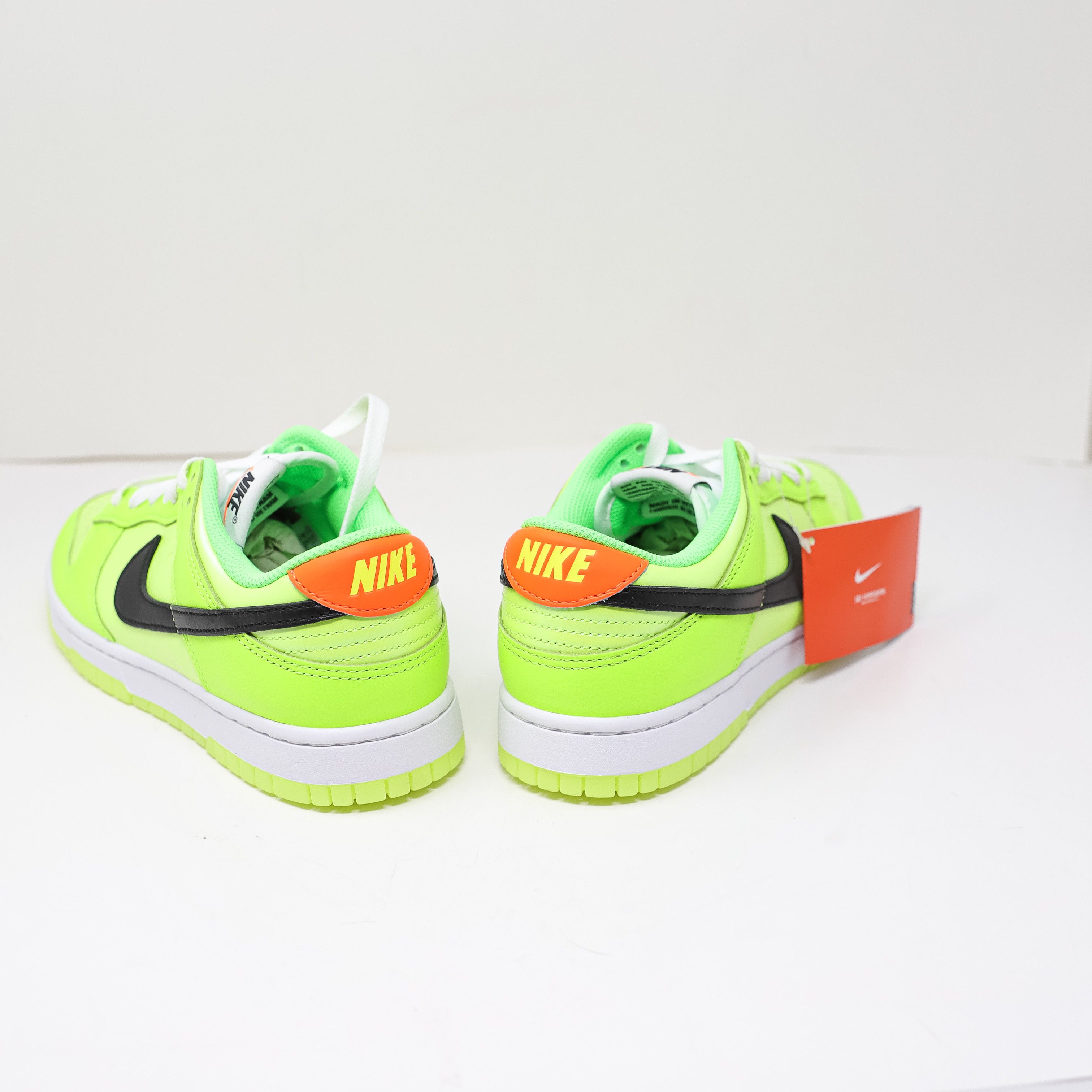 Nike NEW Nike Dunk Low Se Glow In The Dark Volt Size US 7.5 / IT 37.5 - 3 Thumbnail