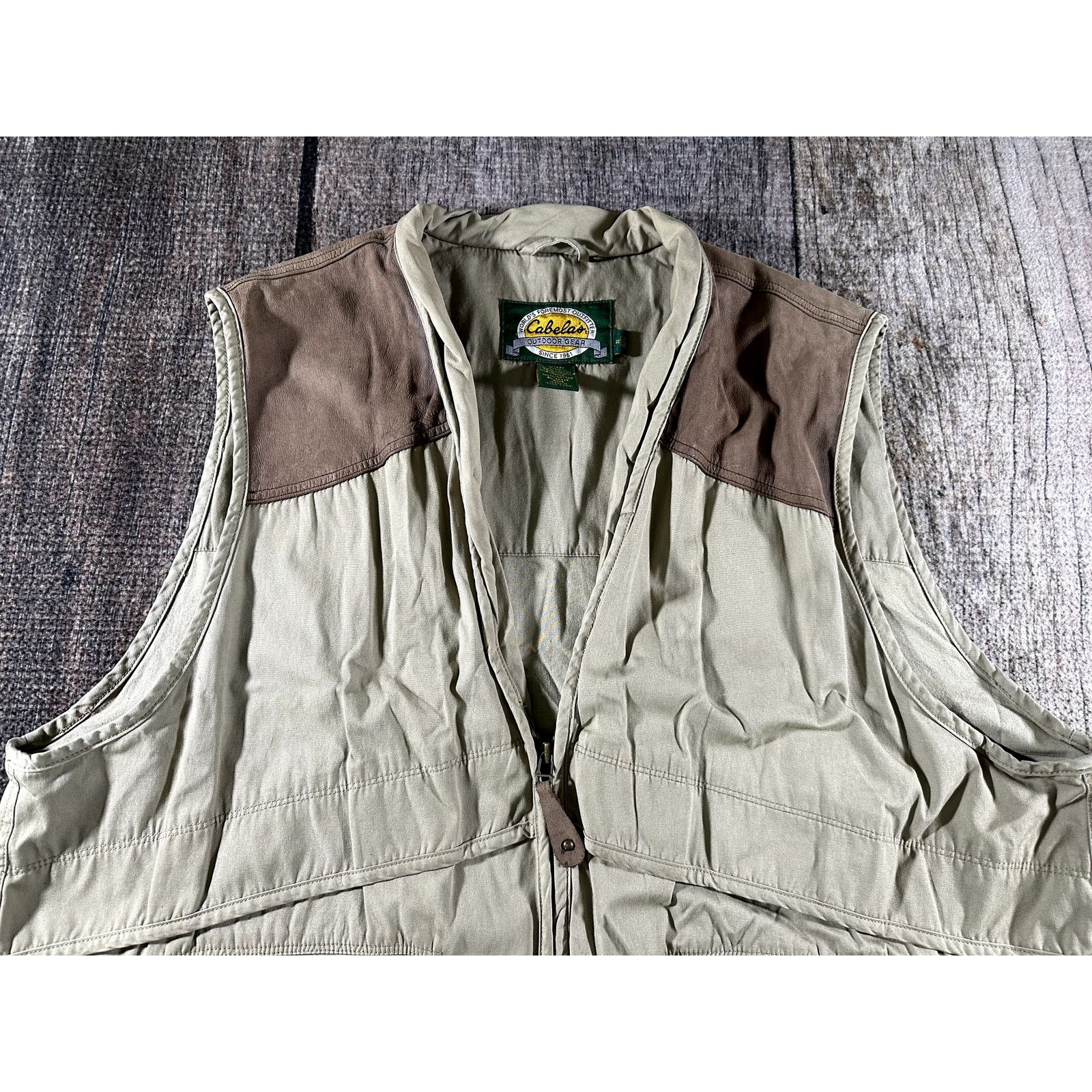 Cabelas Cabela's Khaki Hunting Vest XL Padded Shoulder Game Pocket Size US XL / EU 56 / 4 - 2 Thumbnail