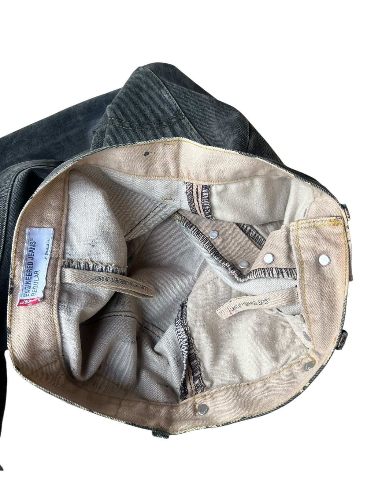 Levi's Vintage 2002 Levi’s Engineered Waxed Denim Regular Jeans Size US 32 / EU 48 - 22 Thumbnail