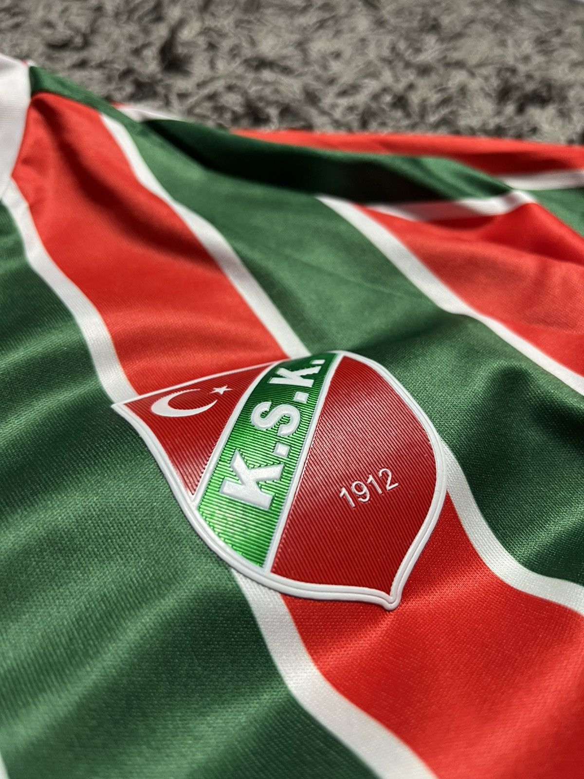 Other JOXLY KARSIYAKA SK 2022/23 HOME JERSEY GREEN RED STRIPE Size US L / EU 52-54 / 3 - 4 Thumbnail