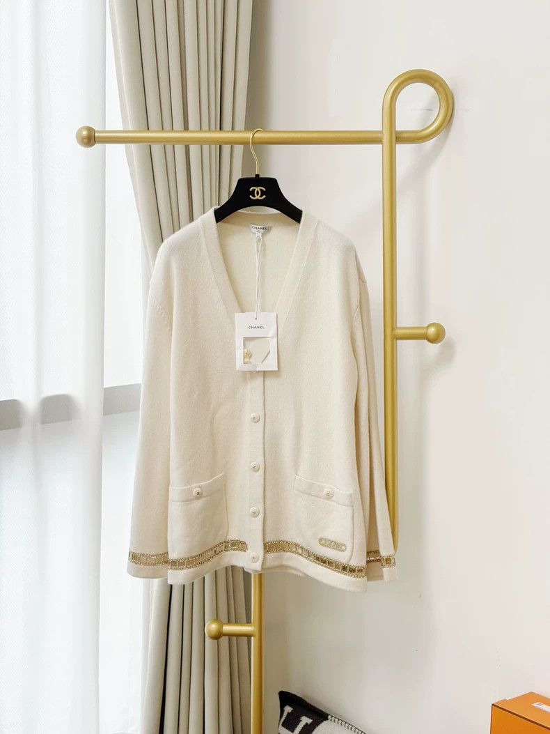 Chanel Chanel Long-sleeved knitted cardigan with chain edge coat Size S / US 4 / IT 40 - 1 Thumbnail