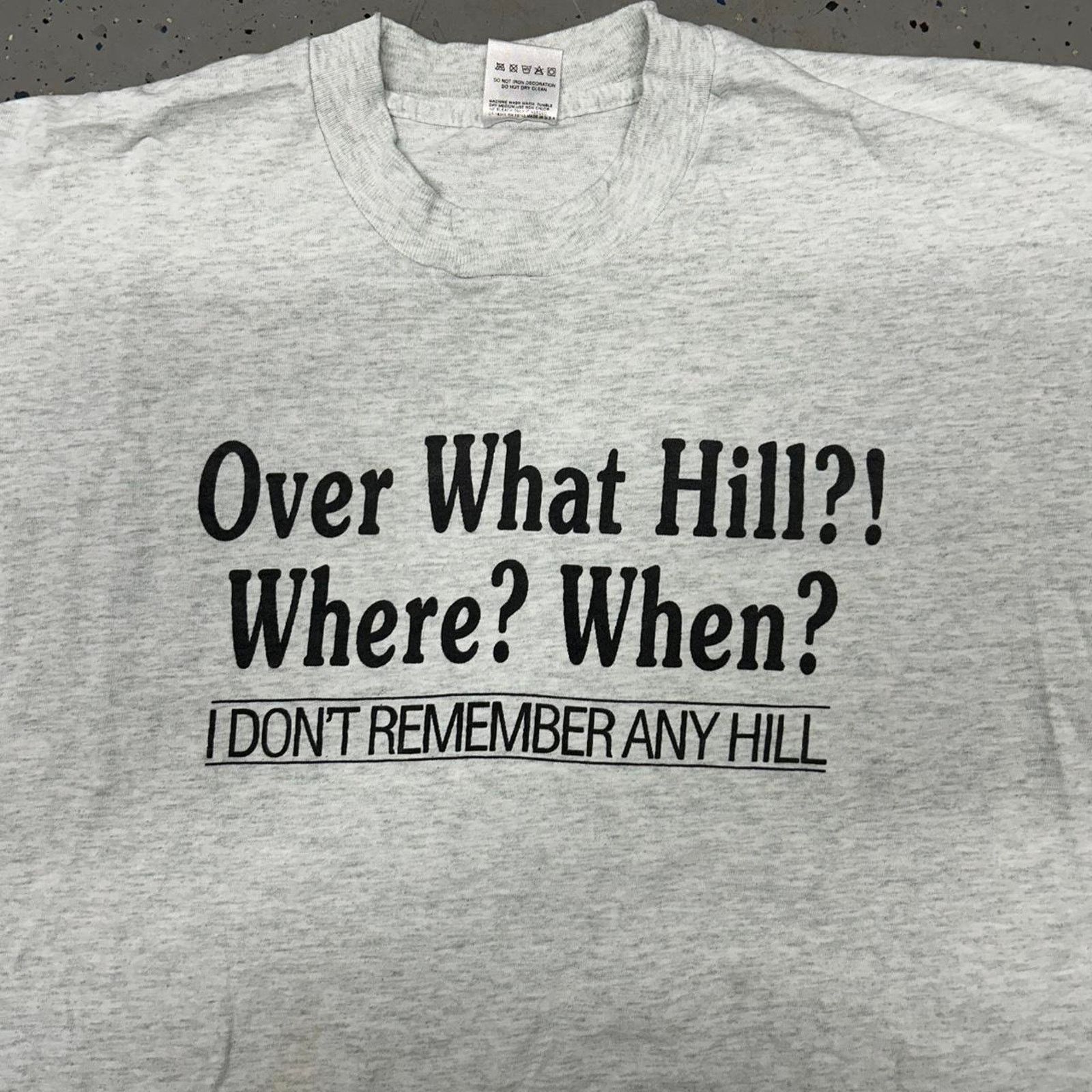 Fruit Of The Loom Grey vintage 90s "Over What Hill?" t-shirt Size US XL / EU 56 / 4 - 2 Thumbnail