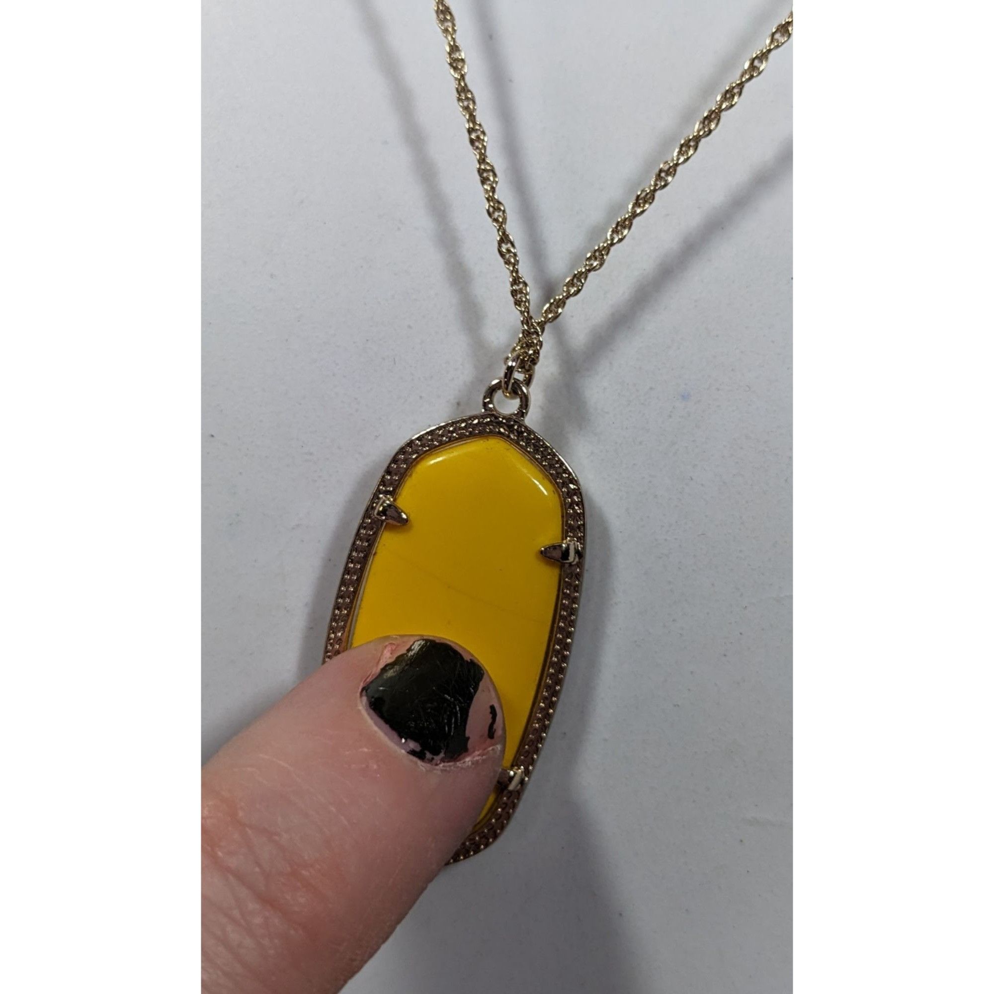 Kendra Scott Kendra Scott Preppy Yellow And Gold Tone Pendant Necklace Size ONE SIZE - 6 Thumbnail