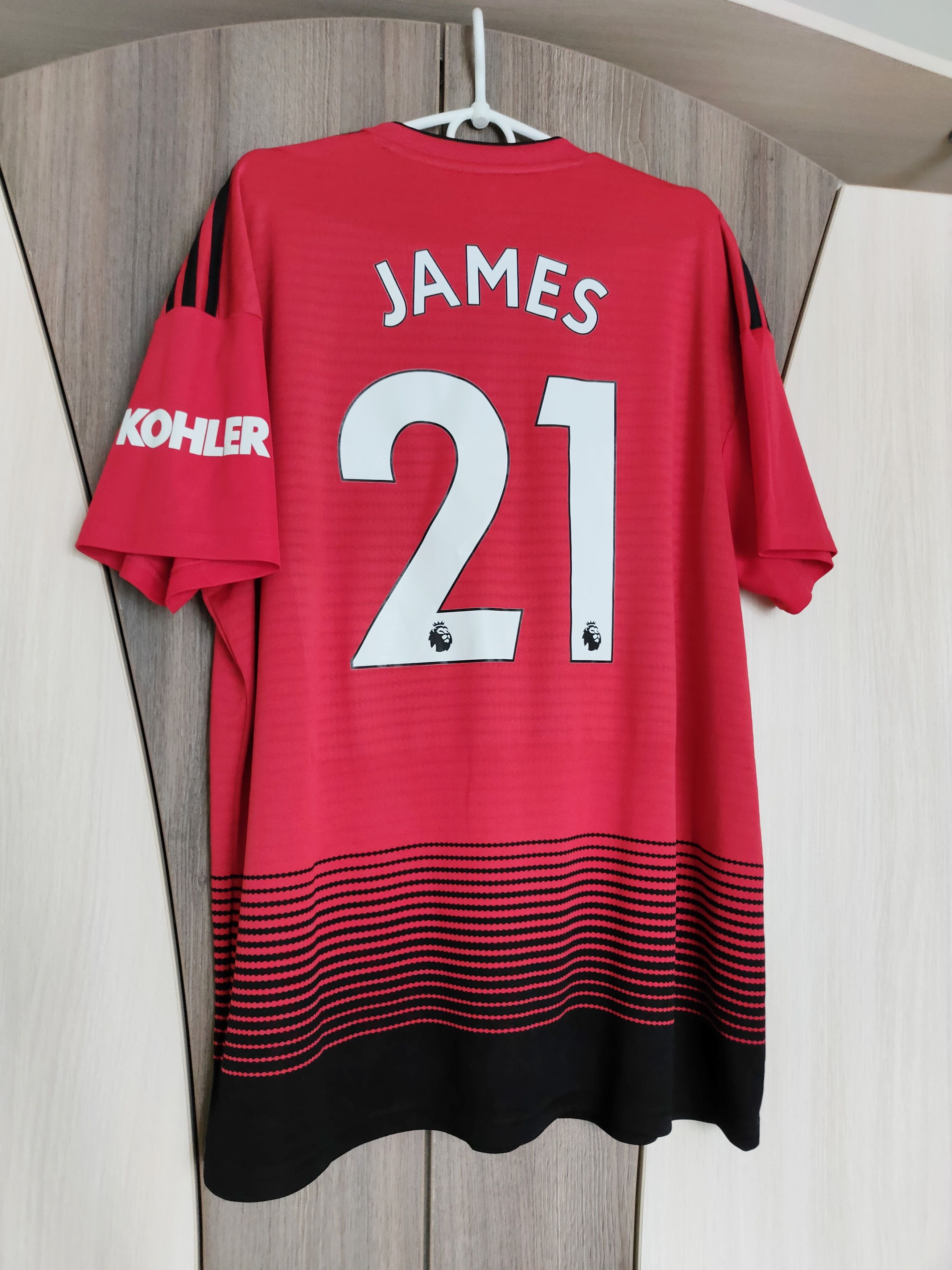 Adidas Adidas Manchester United Soccer Jersey James Football TShirt Size US XL / EU 56 / 4 - 2 Thumbnail
