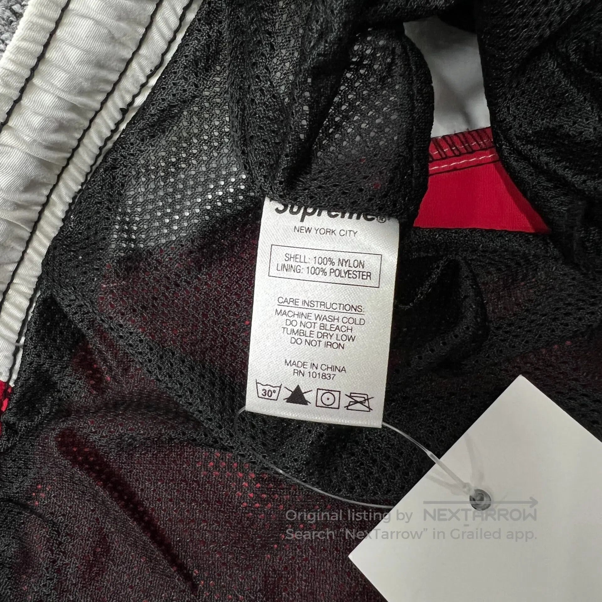 Supreme SUPREME Large letter logo in color combination; casual sho Size US 30 / EU 46 - 7 Thumbnail