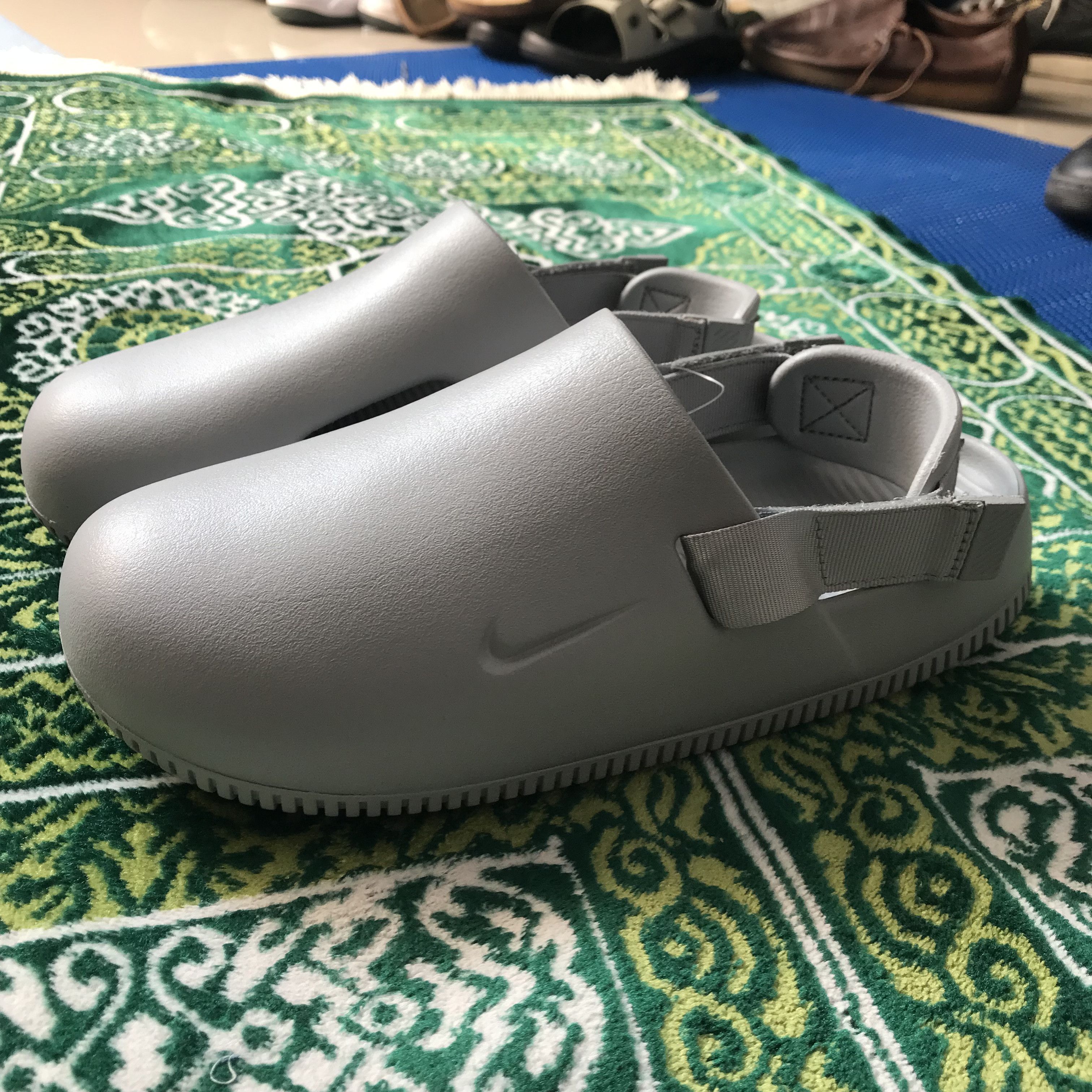 Nike Nike Calm Mule Light Smoke Grey Clog Clogs Slide loafer Size US 8 / EU 41 - 5 Thumbnail