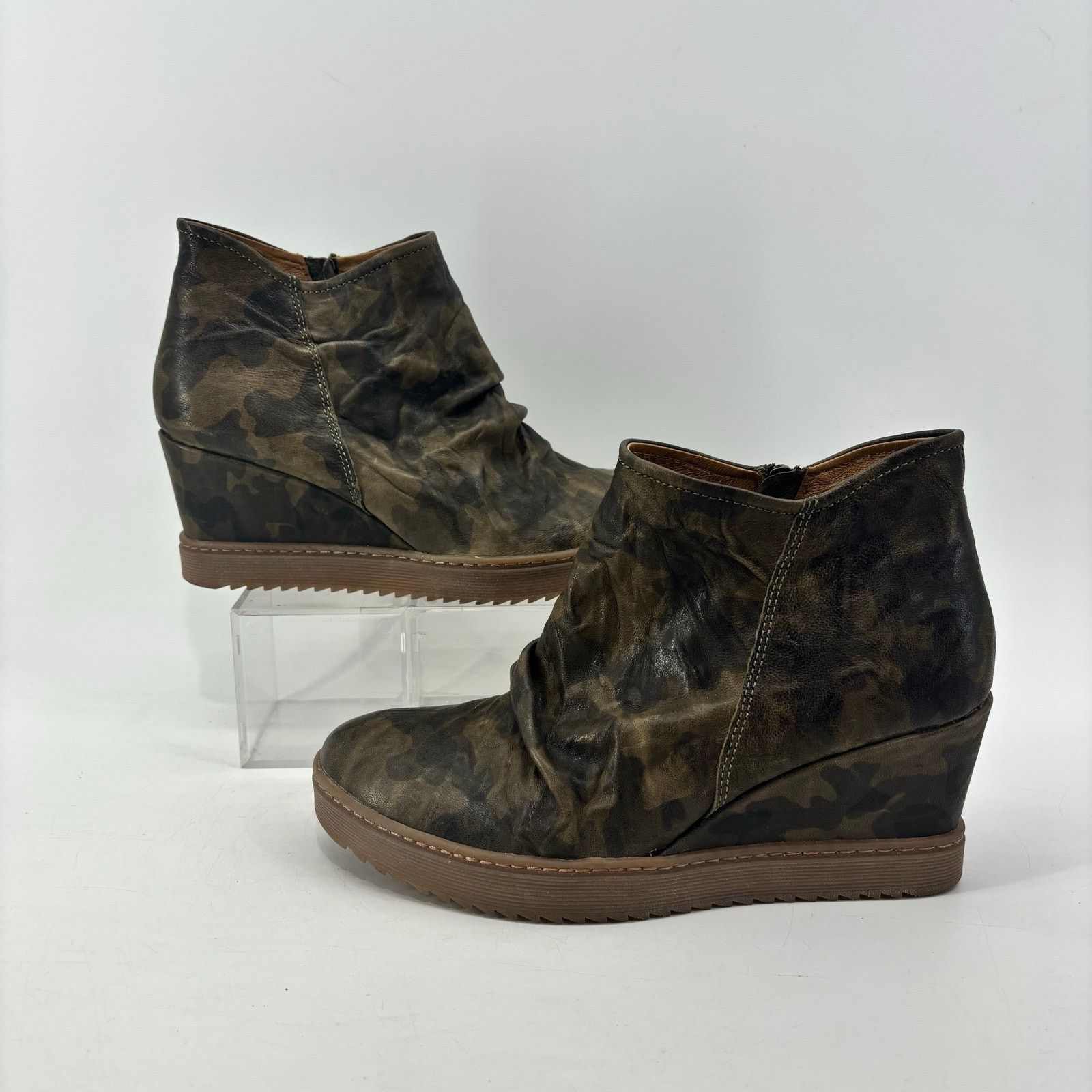 Other Sofft Siri Womens Size 10 Camo Bootie Ankle Boot Green Size US 10 / IT 40 - 4 Thumbnail