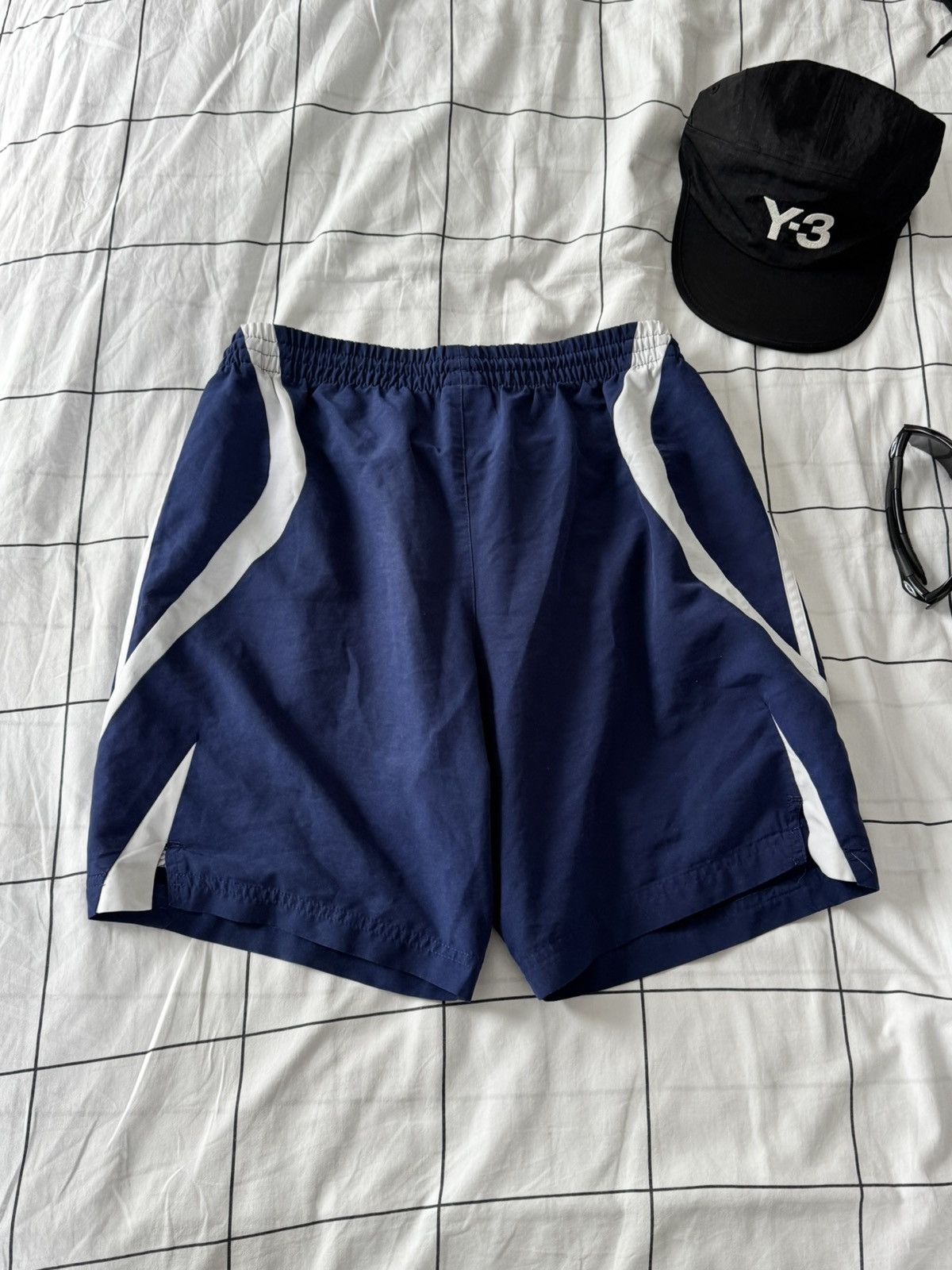 Adidas Adidas Baggy Shorts Balenciaga Style Size US 32 / EU 48 - 2 Thumbnail