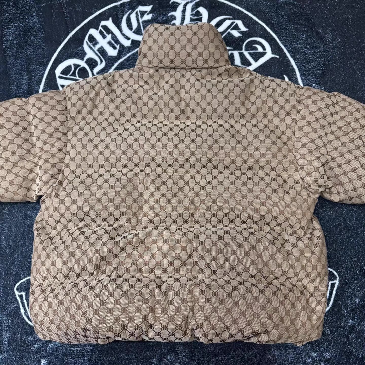 Balenciaga Balenciaga GucciHackerProjectAllOverPrintPaddedJacketQ10 Size US XL / EU 56 / 4 - 3 Thumbnail