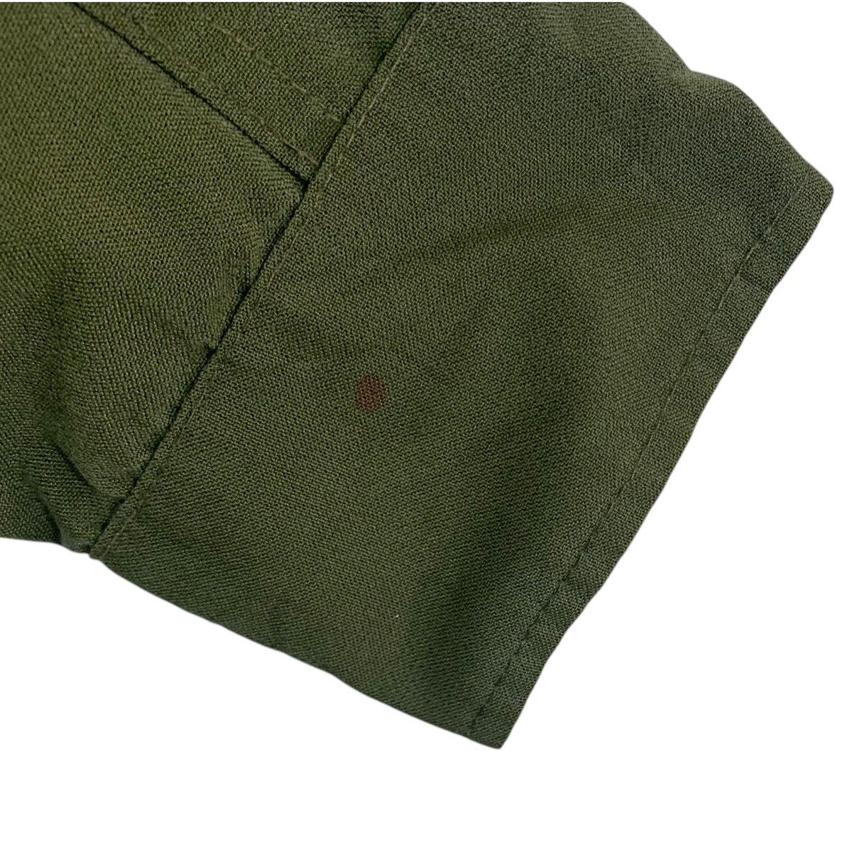 Vintage VINTAGE MILITARY CANADA OLIVE GREEN BUTTON SHIRTS Size US M / EU 48-50 / 2 - 9 Thumbnail